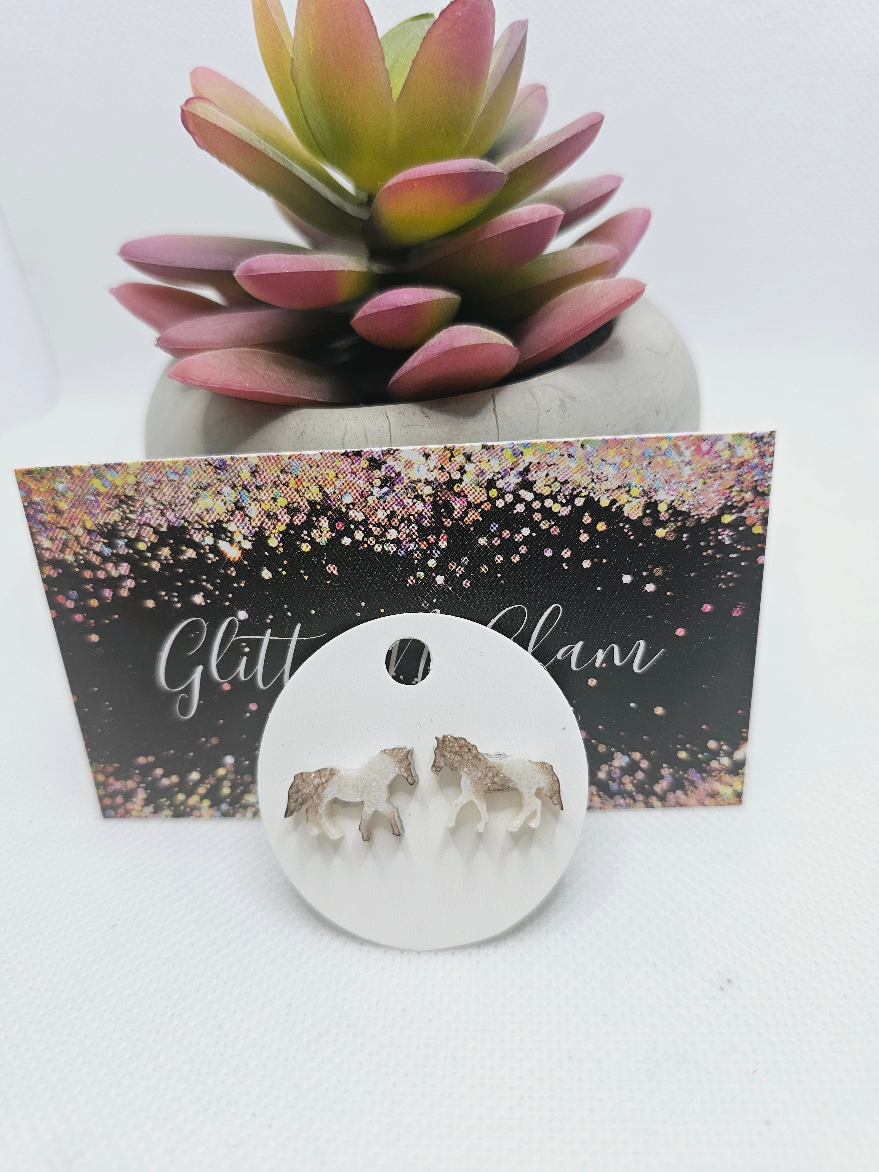 1756 Brown/White Sparkly Resin Painted Horse Stud Earrings
