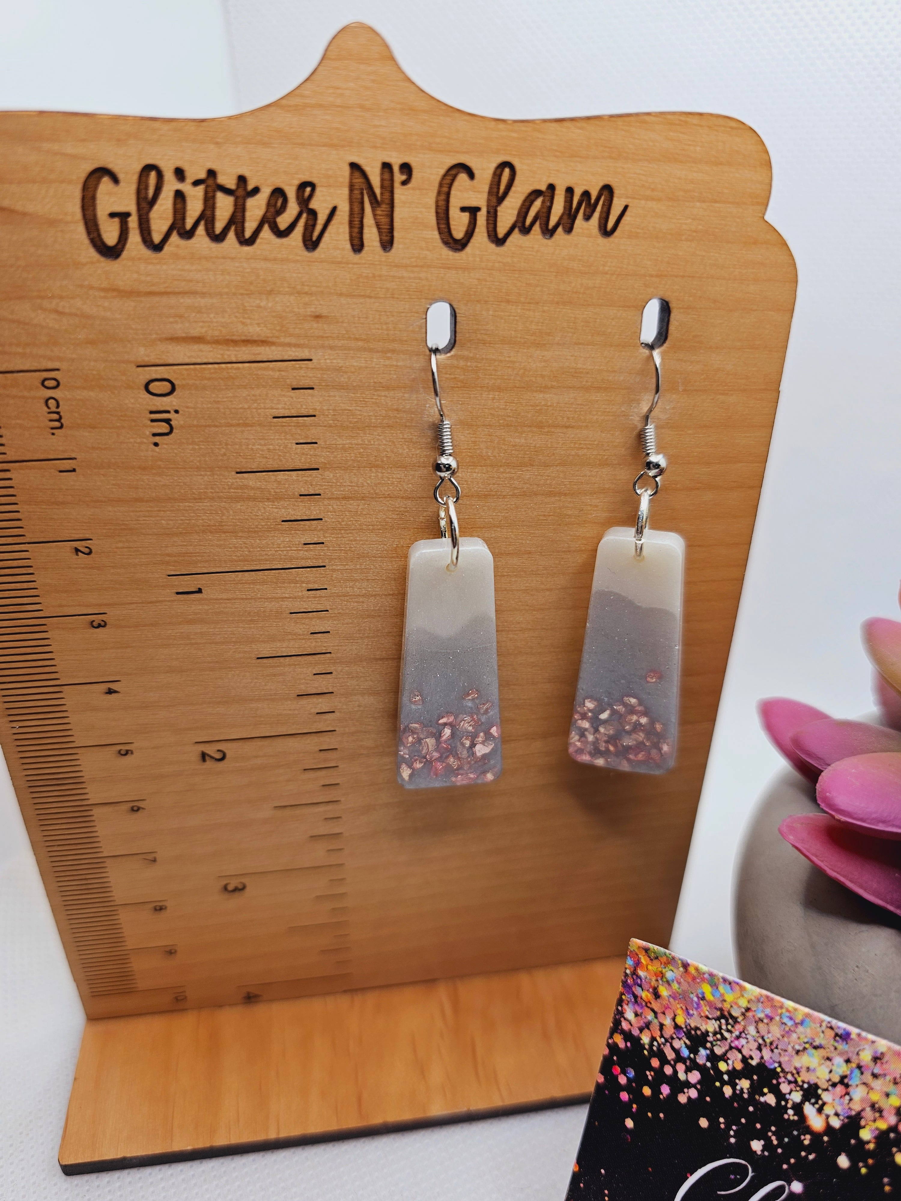 1819 White, Gray and Rosegold Resin Dangle Earrings