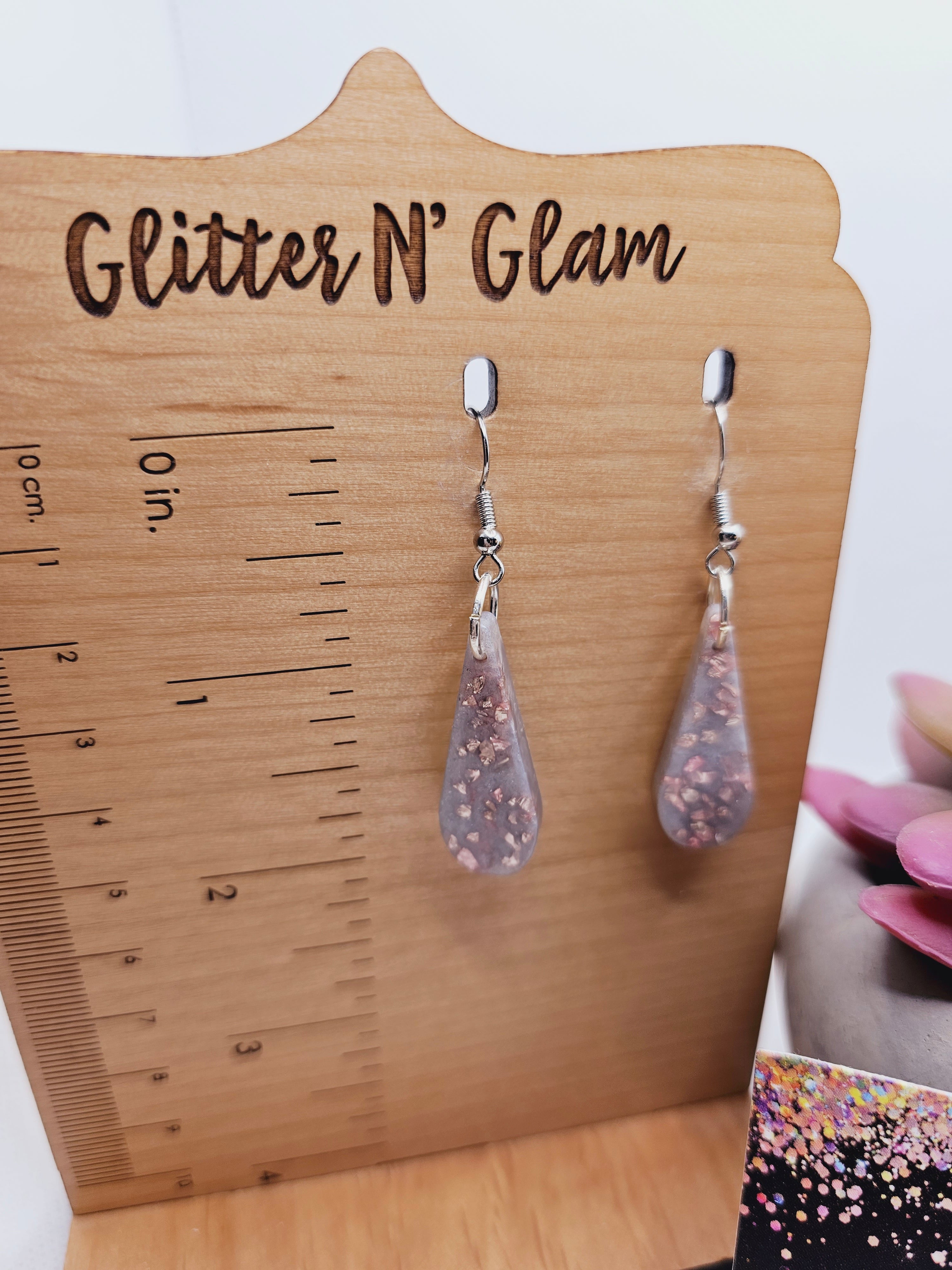 1821 Gray with Rosegold Crushed Glass Resin Dangle Earrings