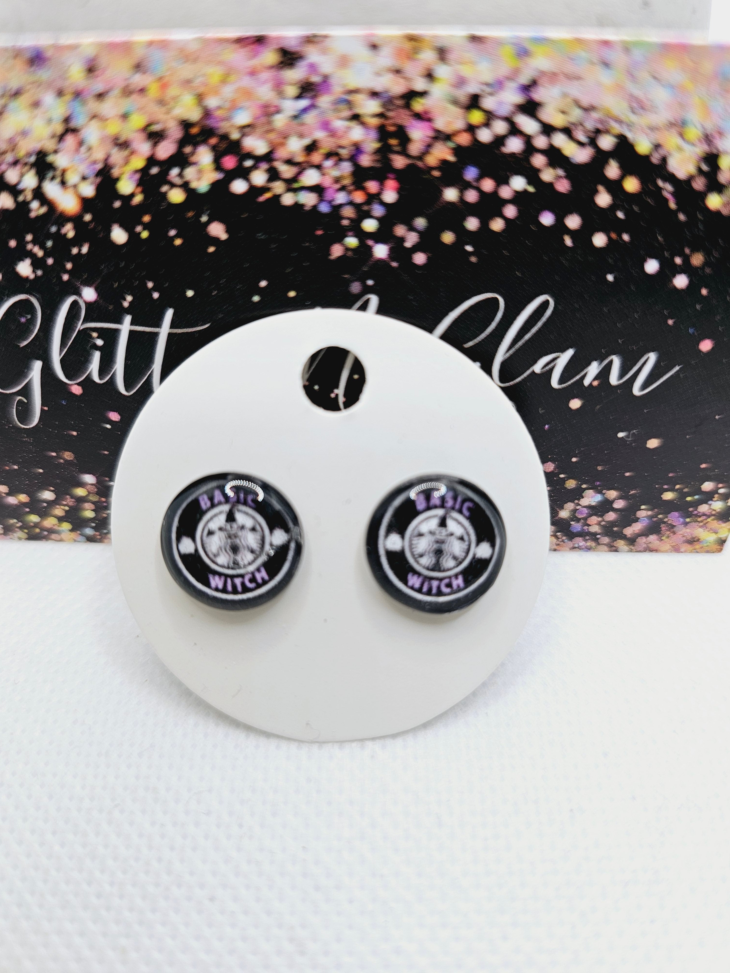 1931 Basic Whitch Stud Earrings