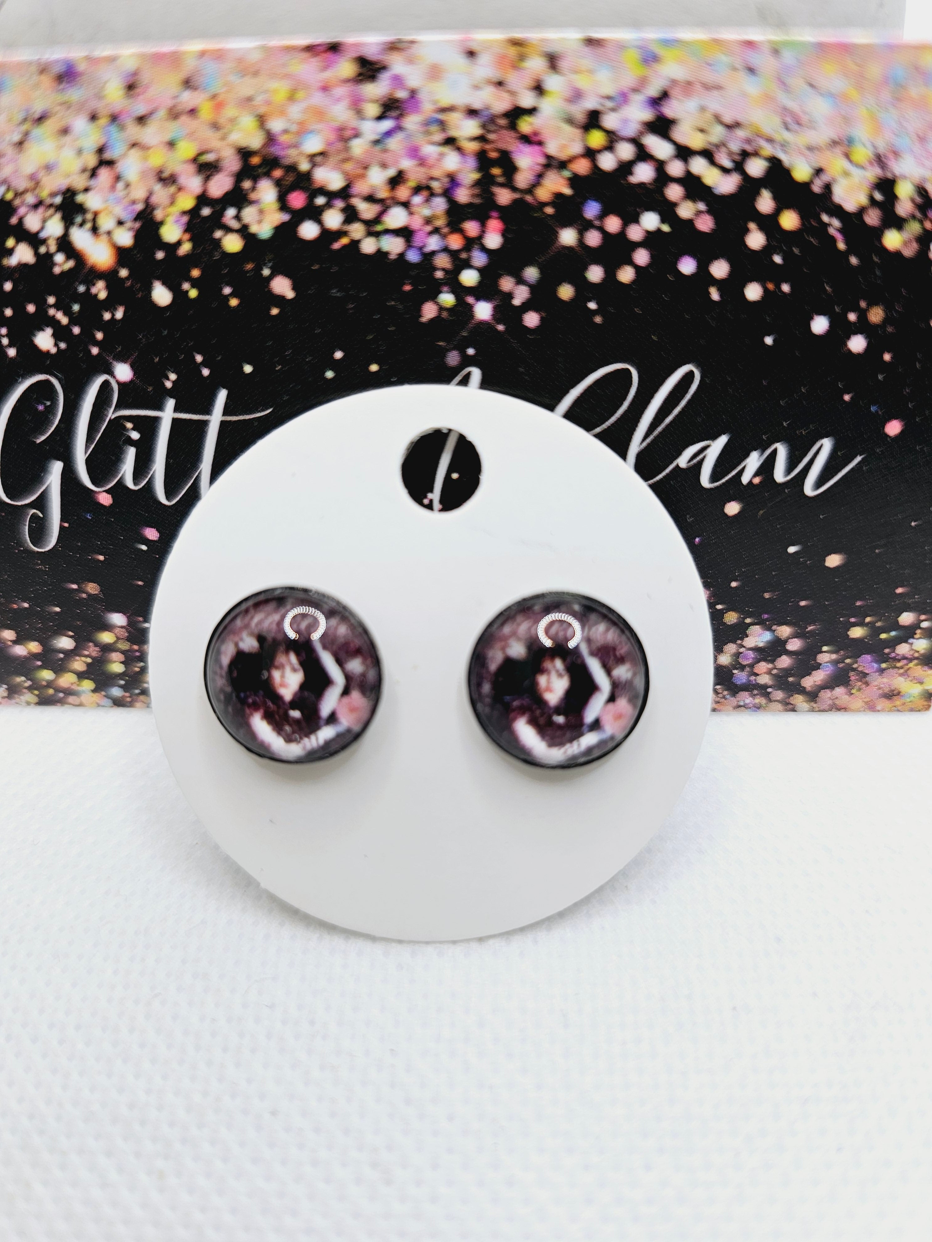 1922 Wedensday Stud Earrings