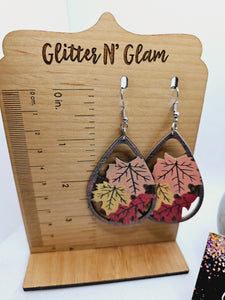 1901 Wood Leaves Dangle Earrings