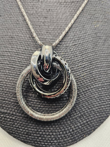 2016 Gun Metal Black Long Sweater Necklace with Gun Metal Circle Pendant