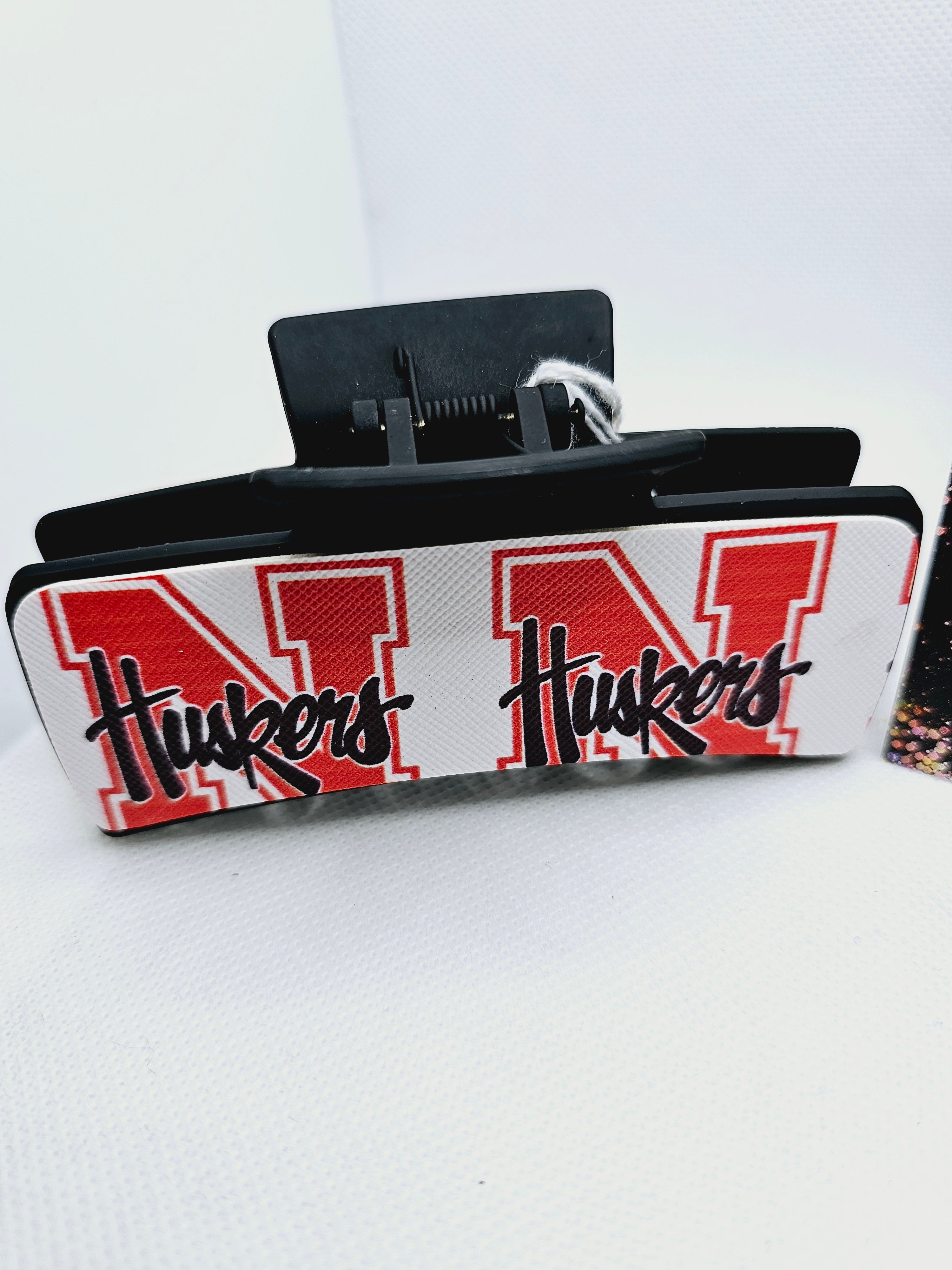 2124 Huskers Claw Clip
