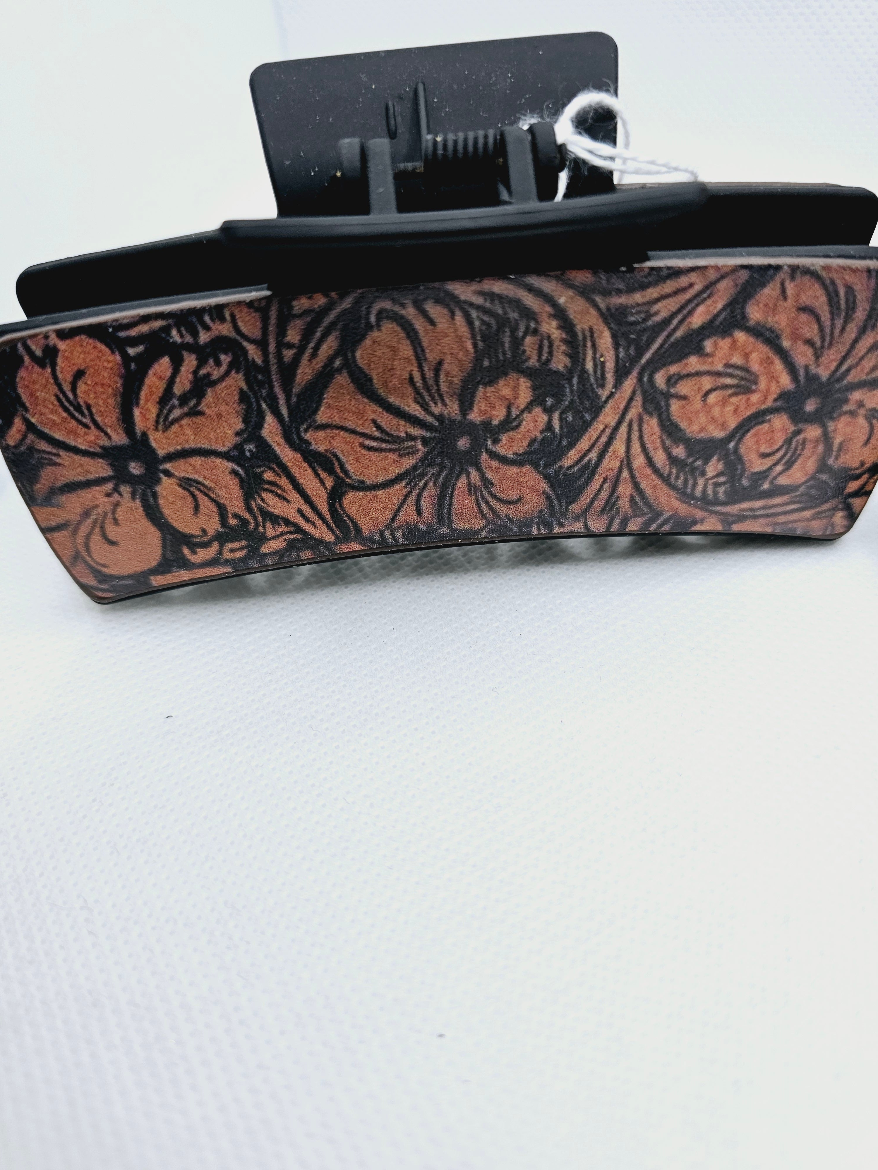 2070 Floral Claw Clip