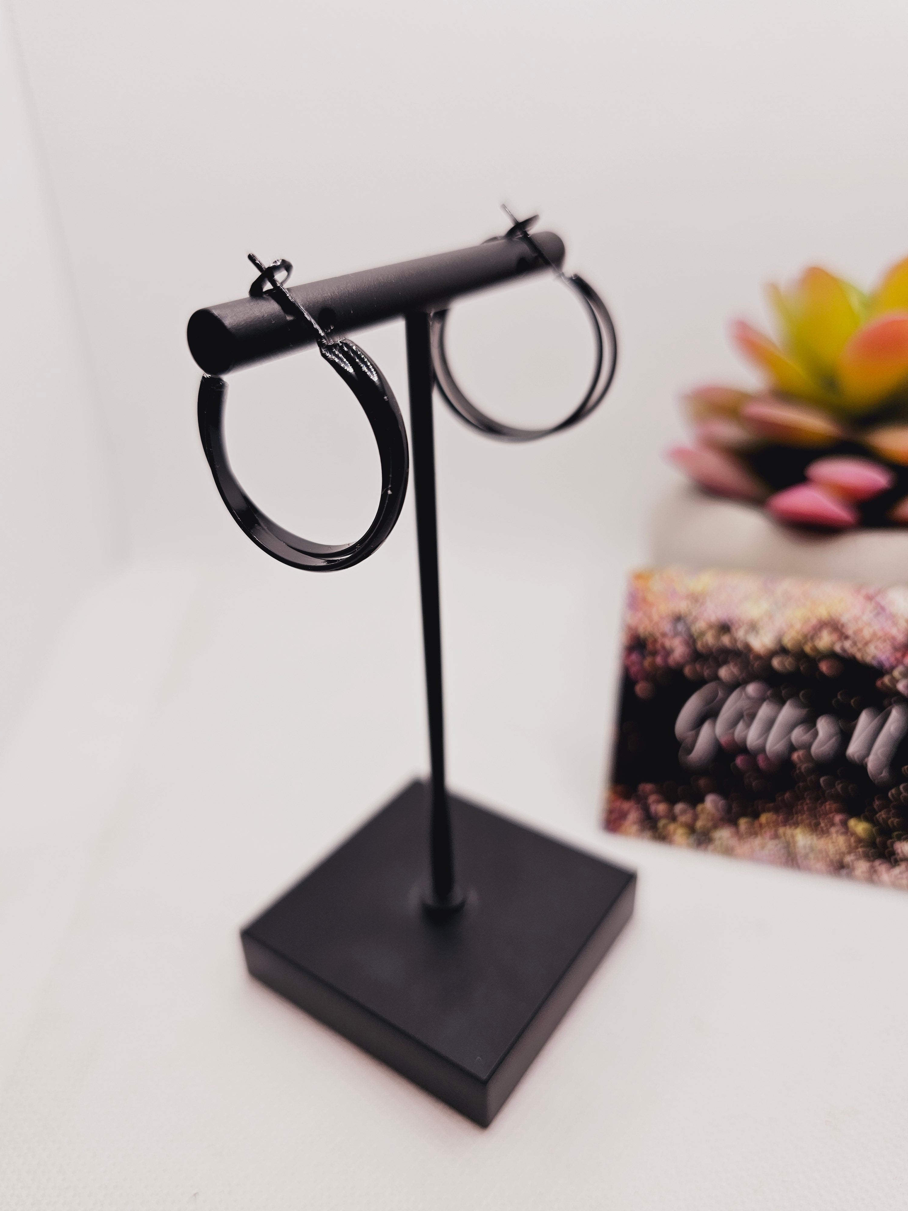 2051 Black Simple Hoop Earrings