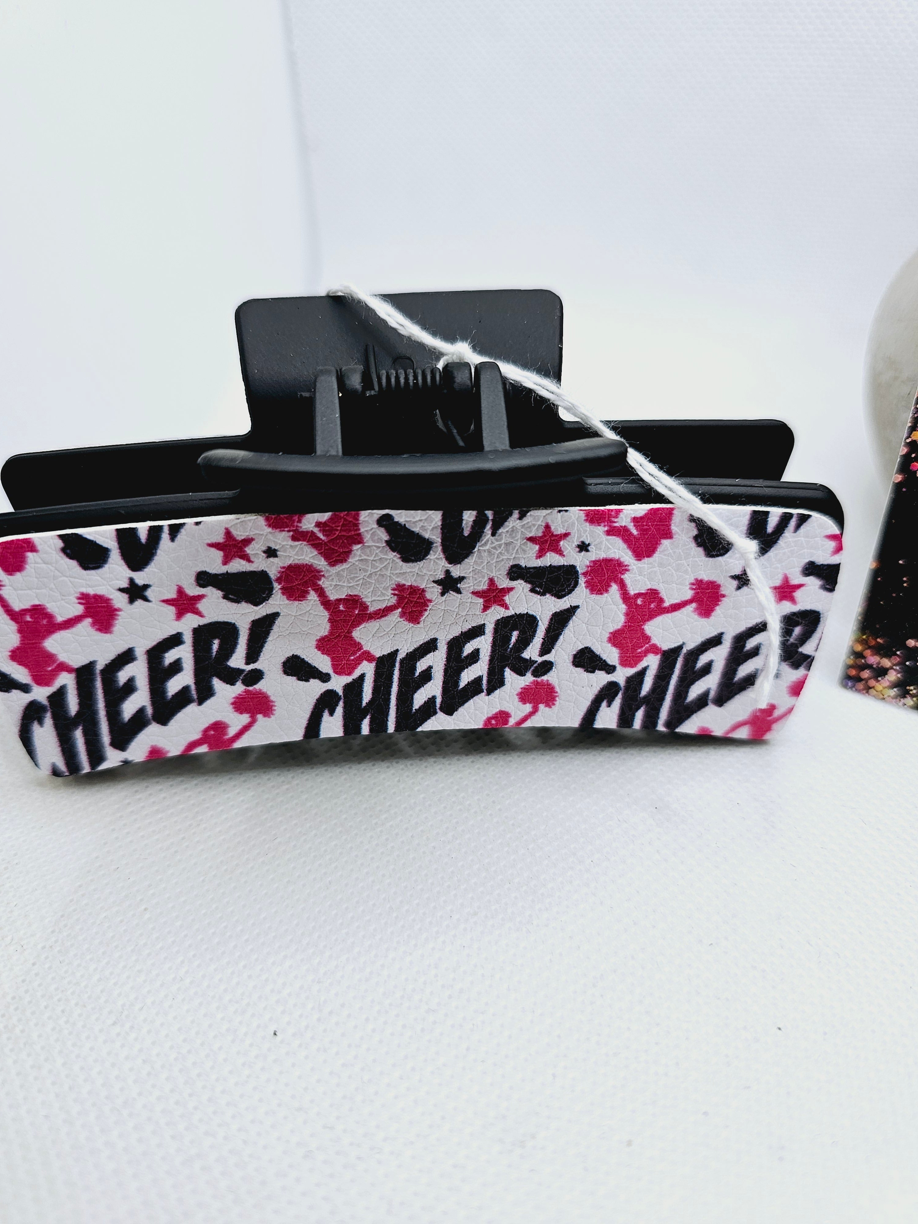 2129 Cheer Claw Clip