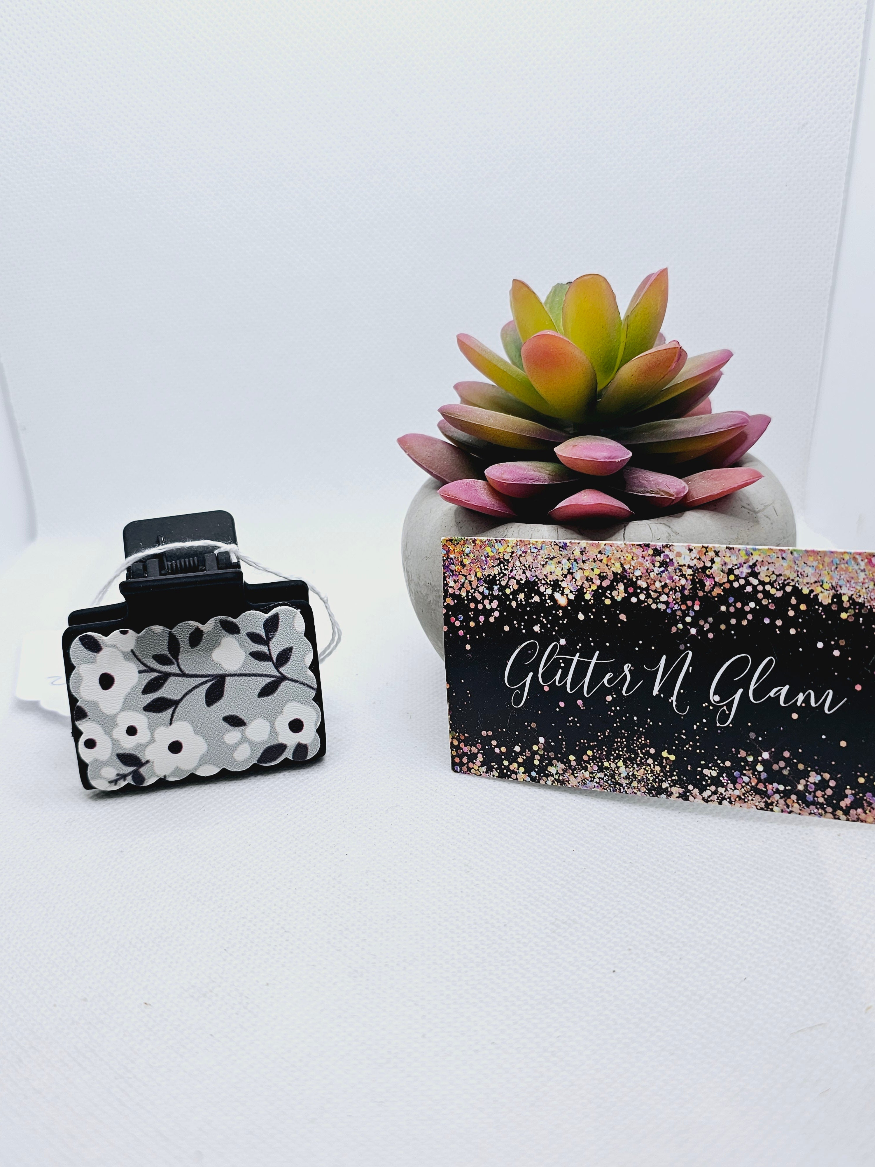 2152 Floral Leather Small Claw Clip
