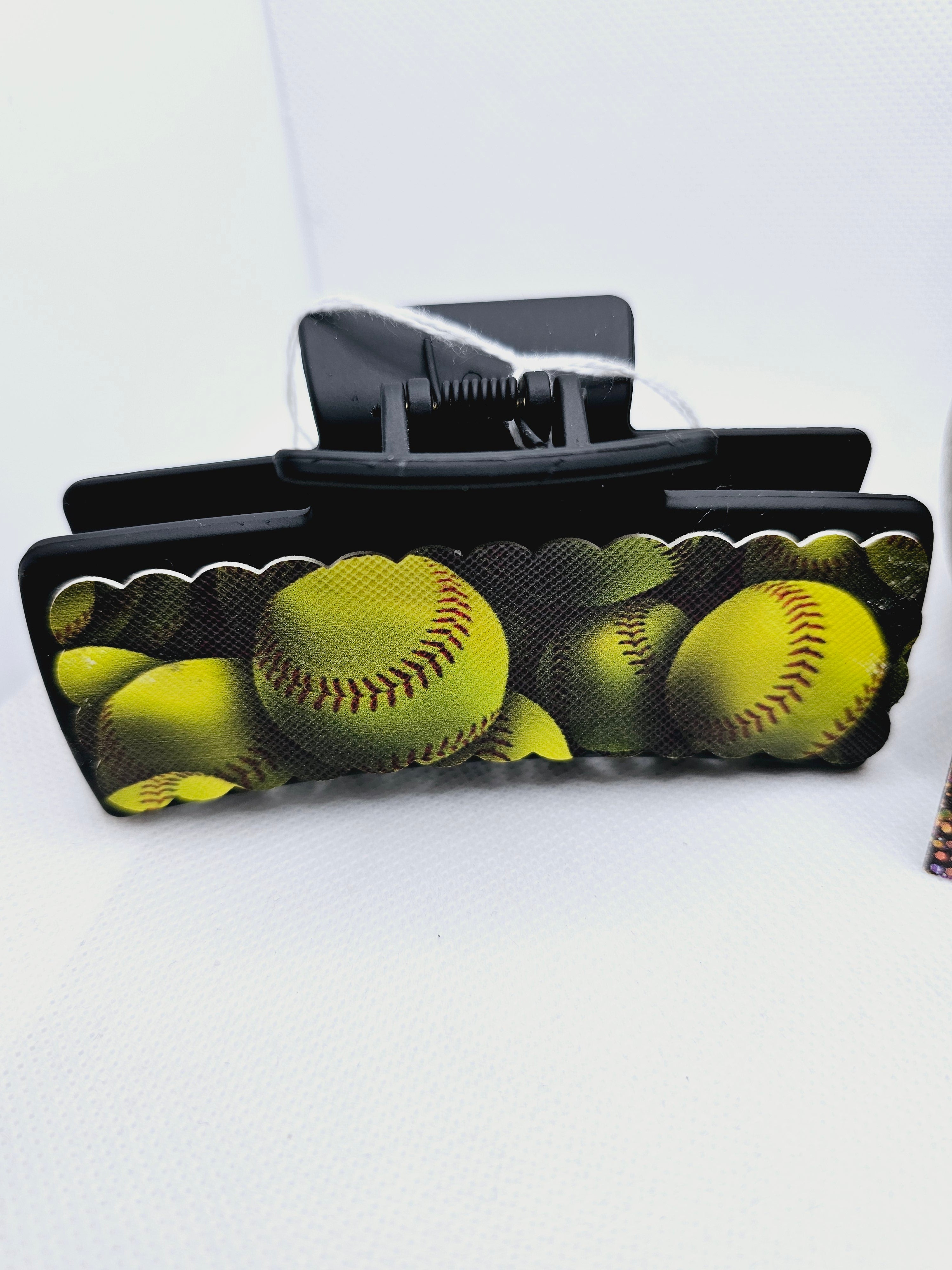 2189 Softball Scalloped Claw Clip
