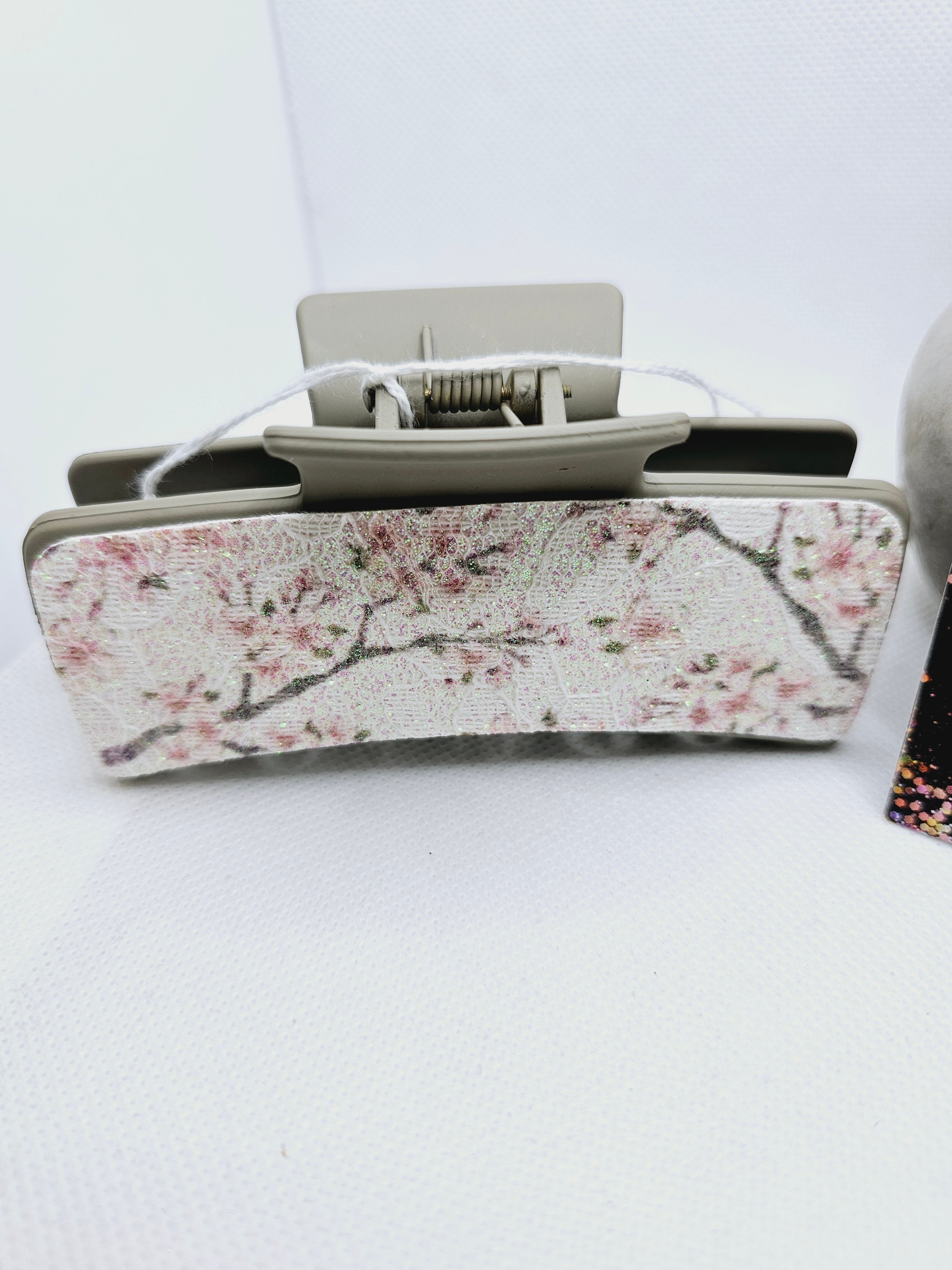 2192 Sparkly Floral Claw Clip
