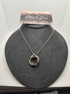 2278 Silver/Rosegold Intertwined Circle Necklace