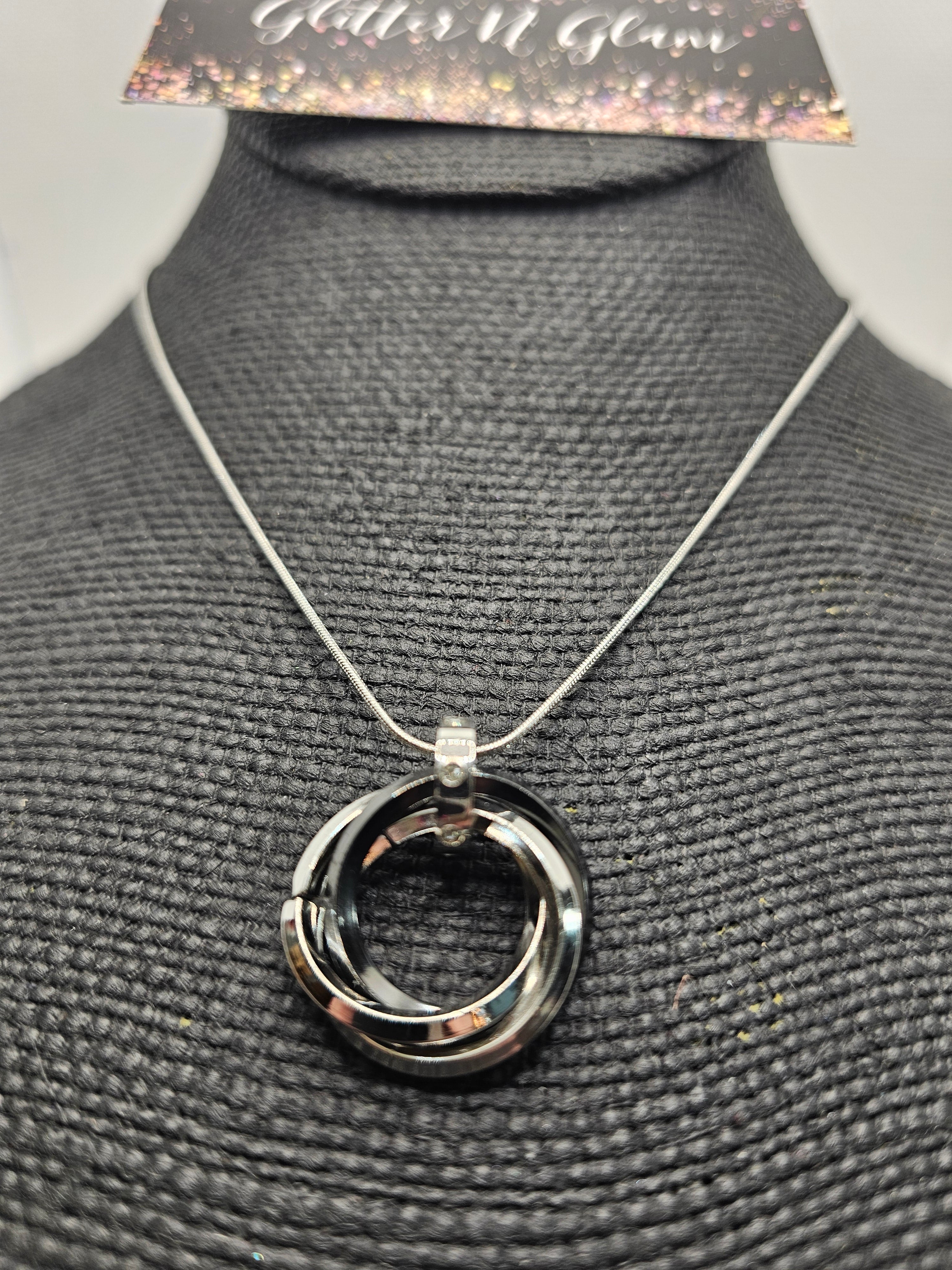 2277 Black/ Silver Intertwined Circle Necklace