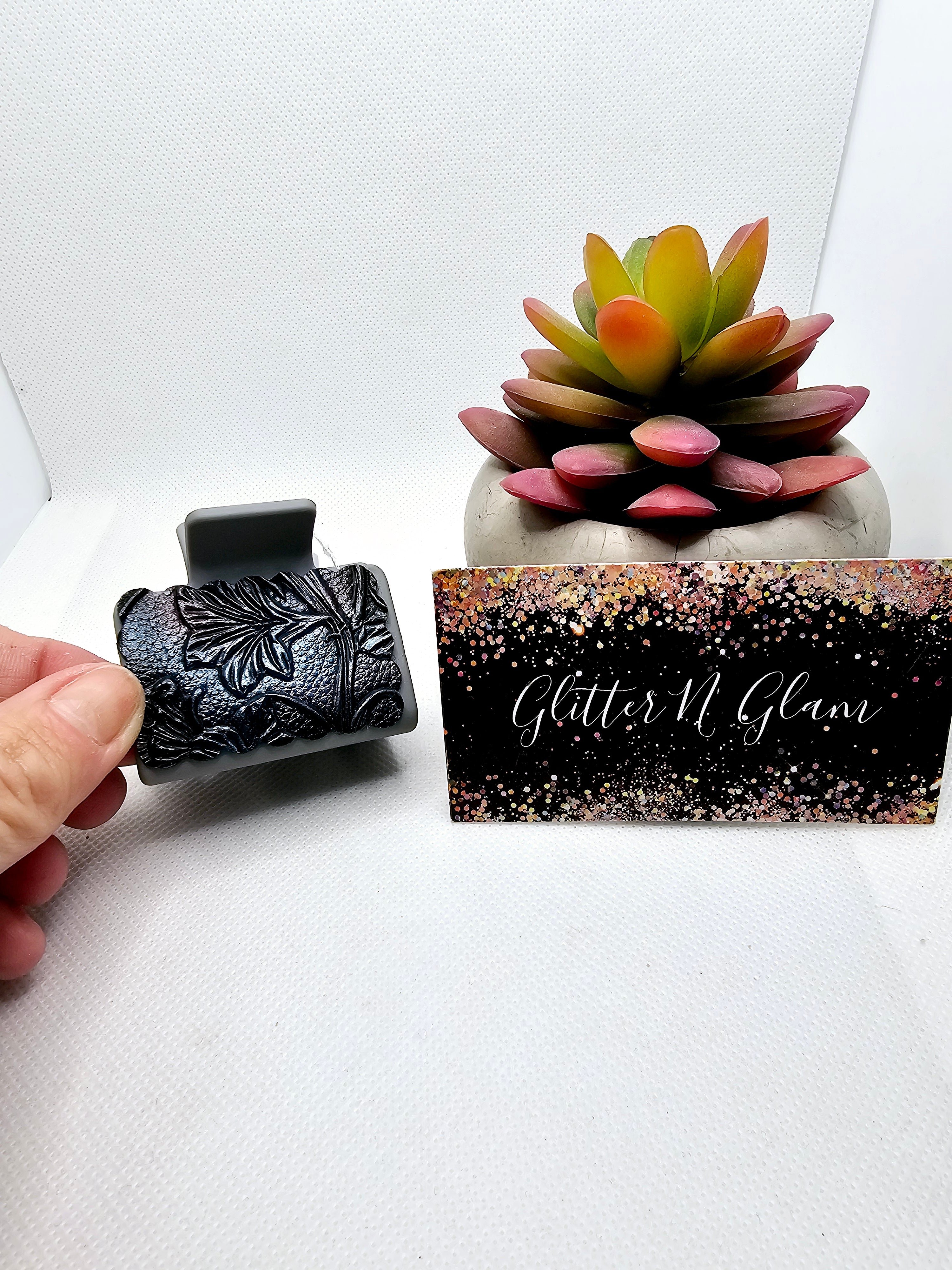2466 Metalic Leather Small Claw Clip