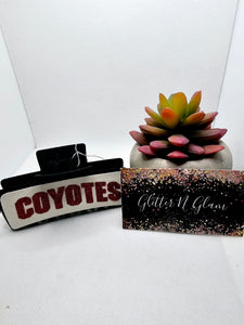 2463 Coyotes Leather Claw Clip