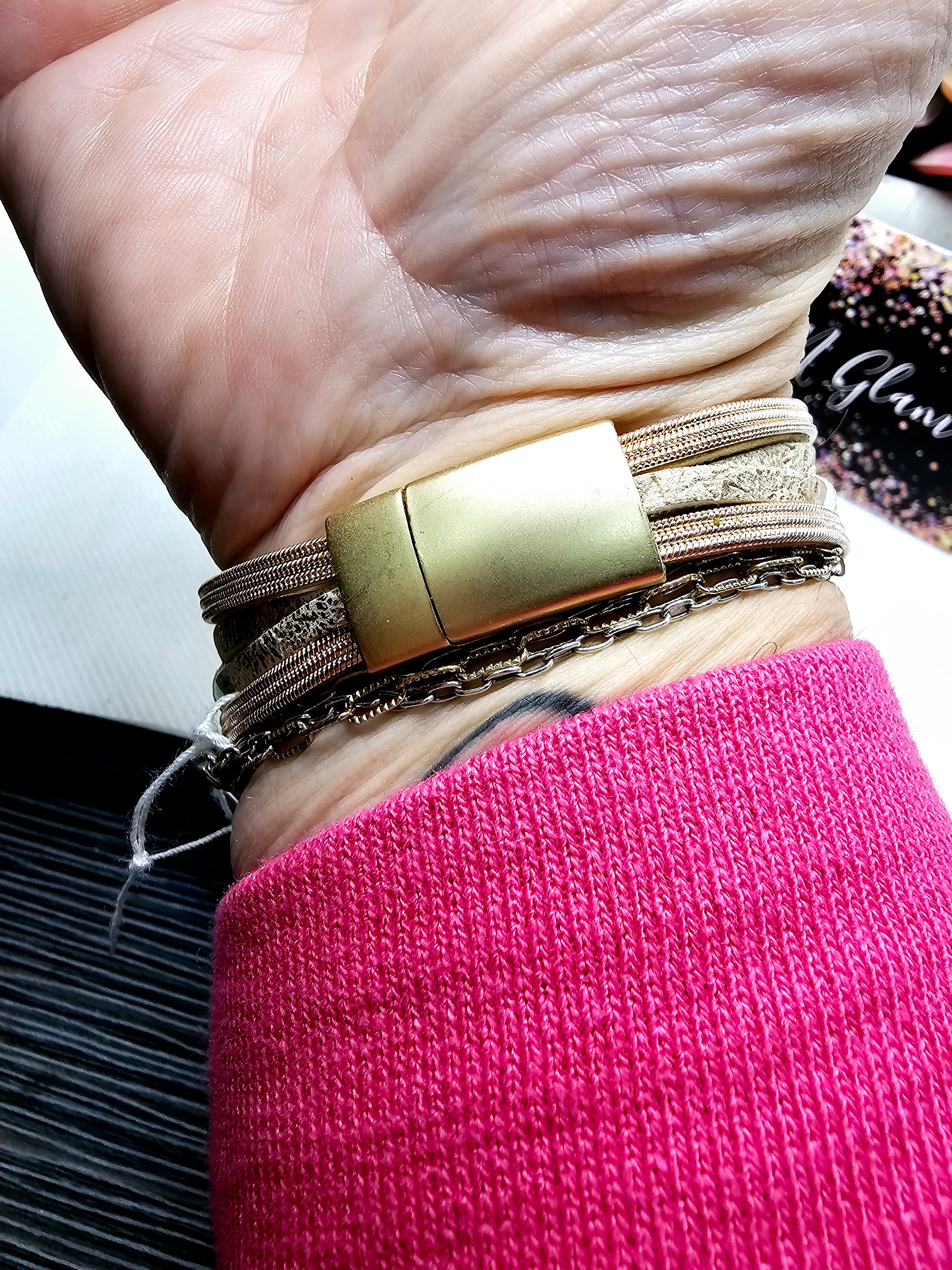 2483 Rosegold Leather Wrap Bracelet with Magnetic Clasp and Chain-like Details