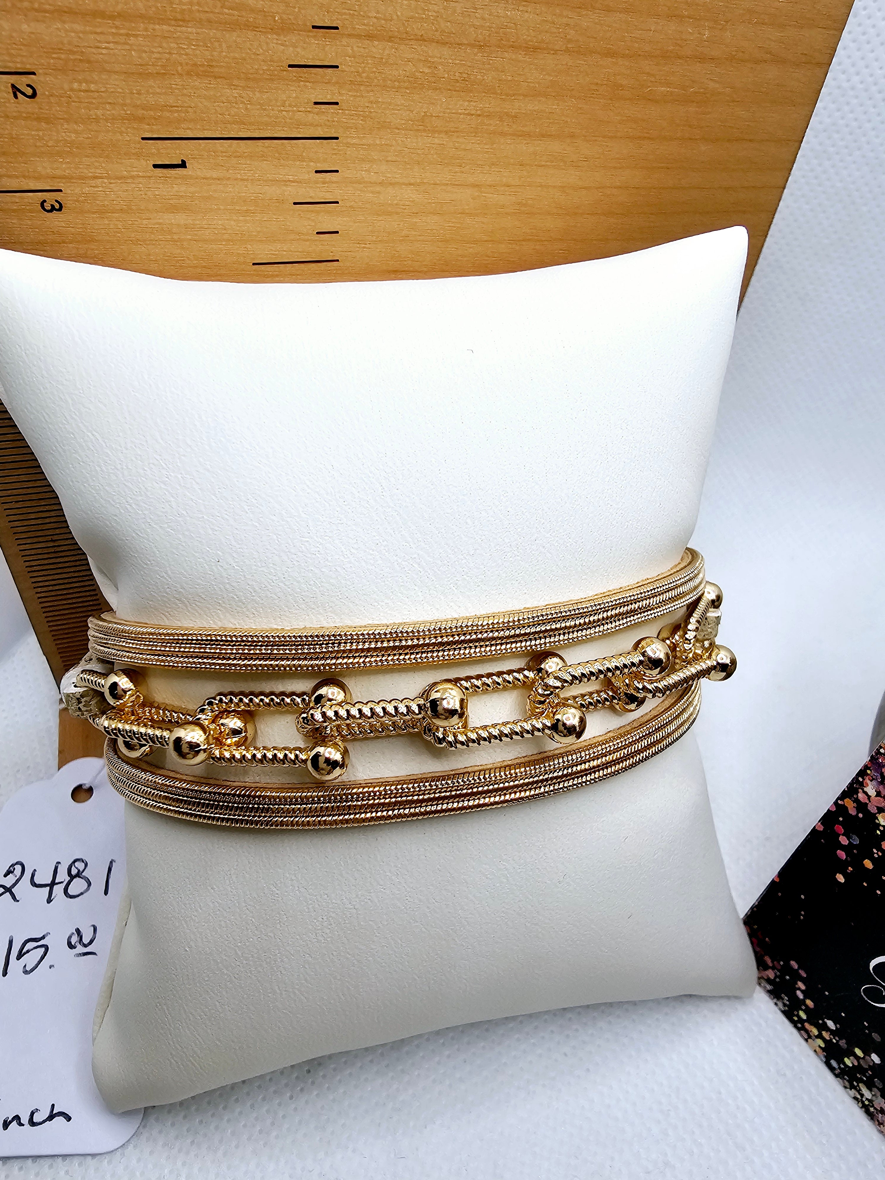 2481 Gold Leather Wrap Bracelet with Magnetic Clasp and Chain-like Details