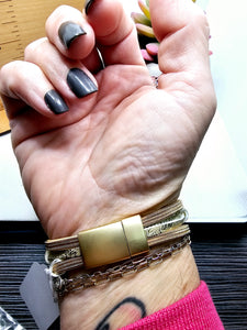 2481 Gold Leather Wrap Bracelet with Magnetic Clasp and Chain-like Details
