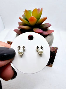 2504 White Pearl Reindeer Stud Earrings