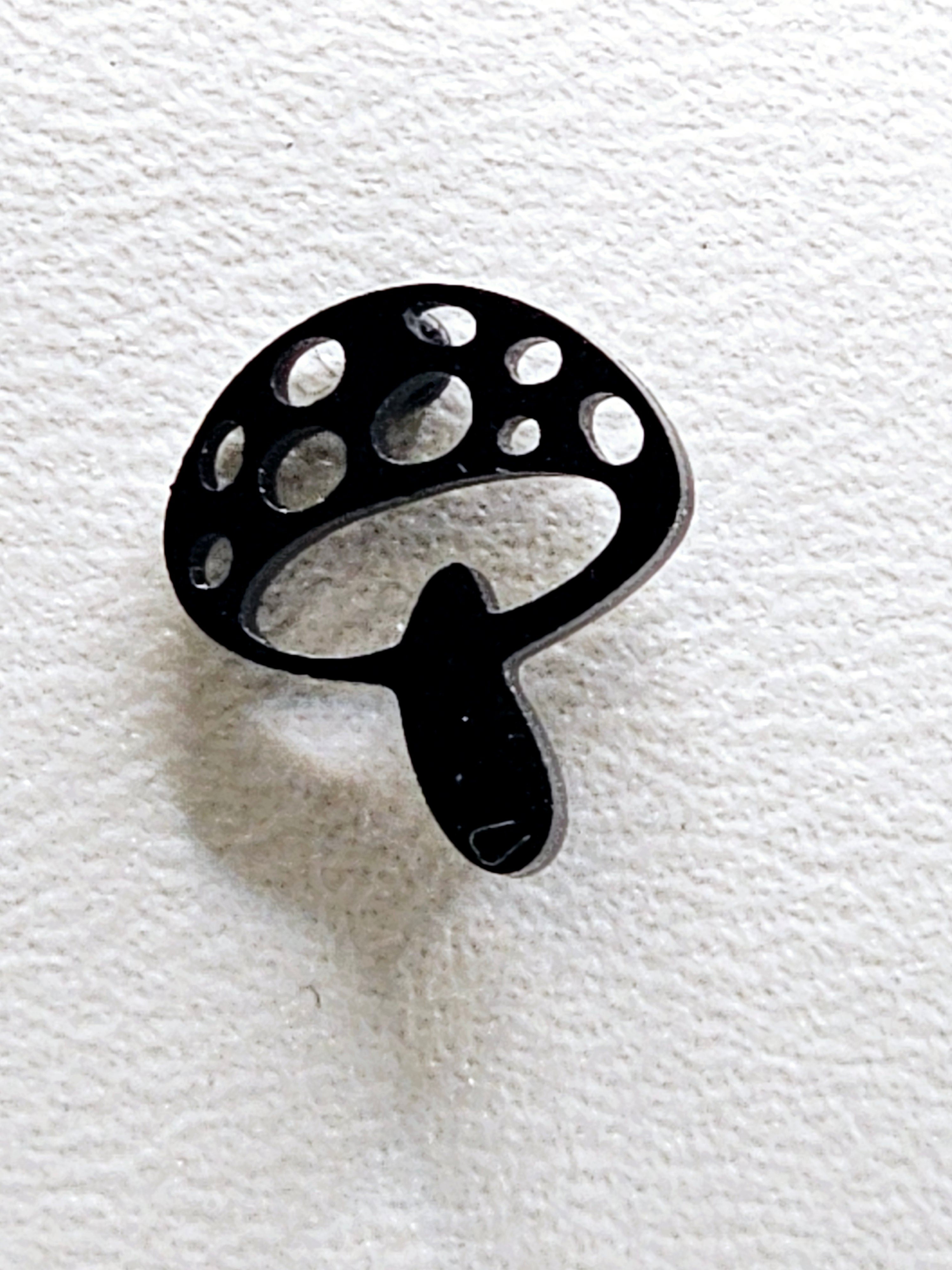 2531 Black Mushroom Stud Earrings