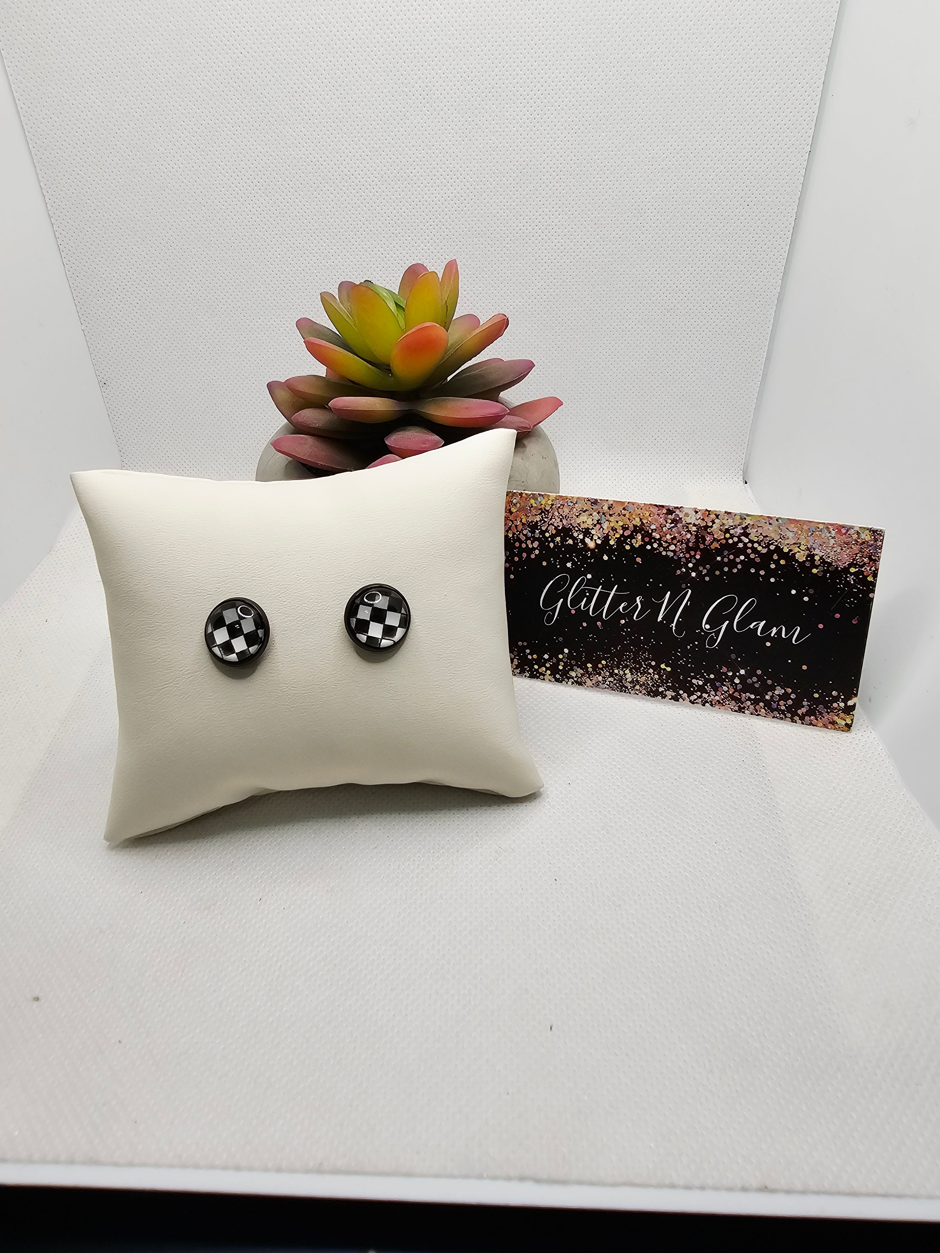 2685 Black and White Checkered Stud Earrings