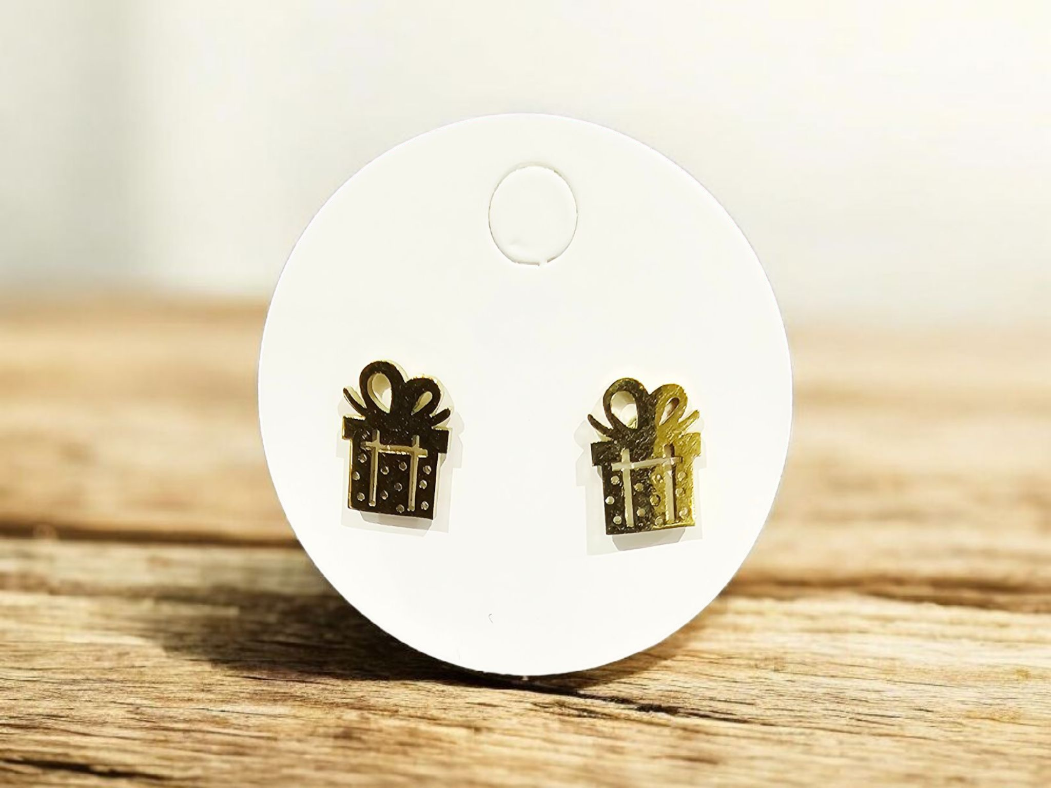 2794 Gold Present Stud Earrings