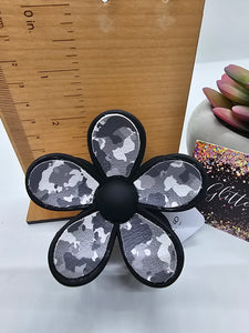 2613 Gray Camo Leather Hair Claw Clip