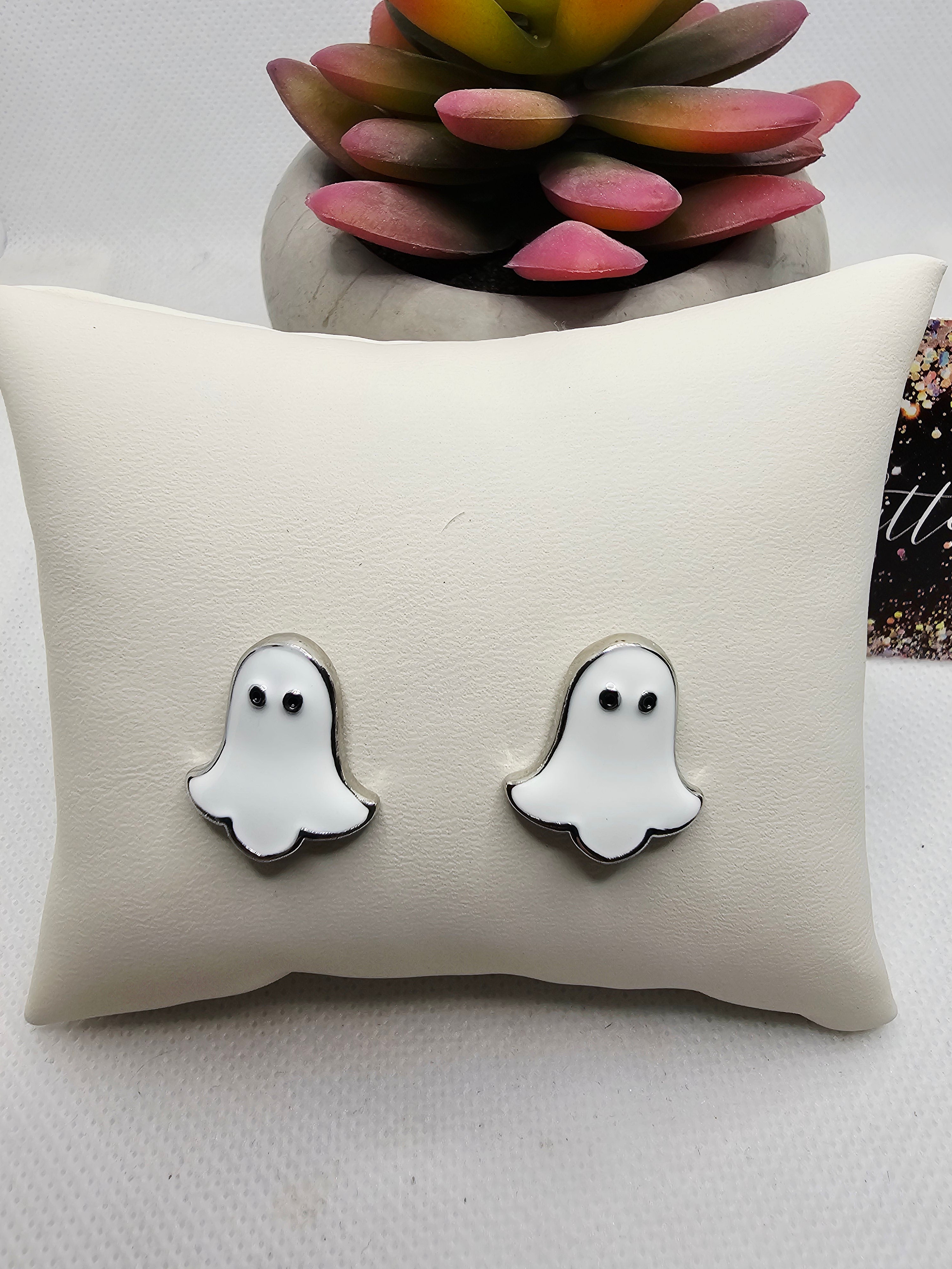 2694 White Ghost Stud Earrings