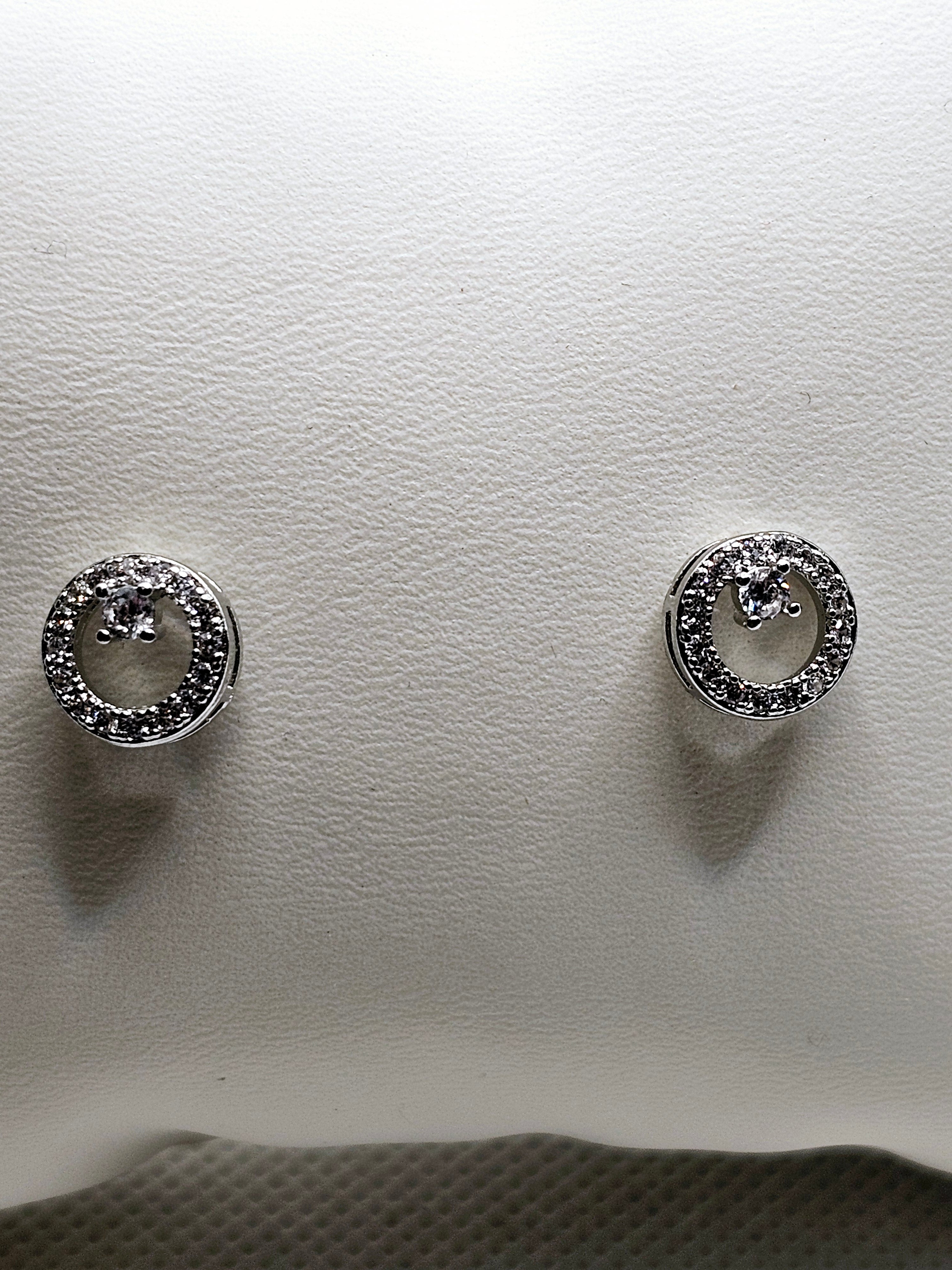 2535 Silver Bling Circle Stud Earrings