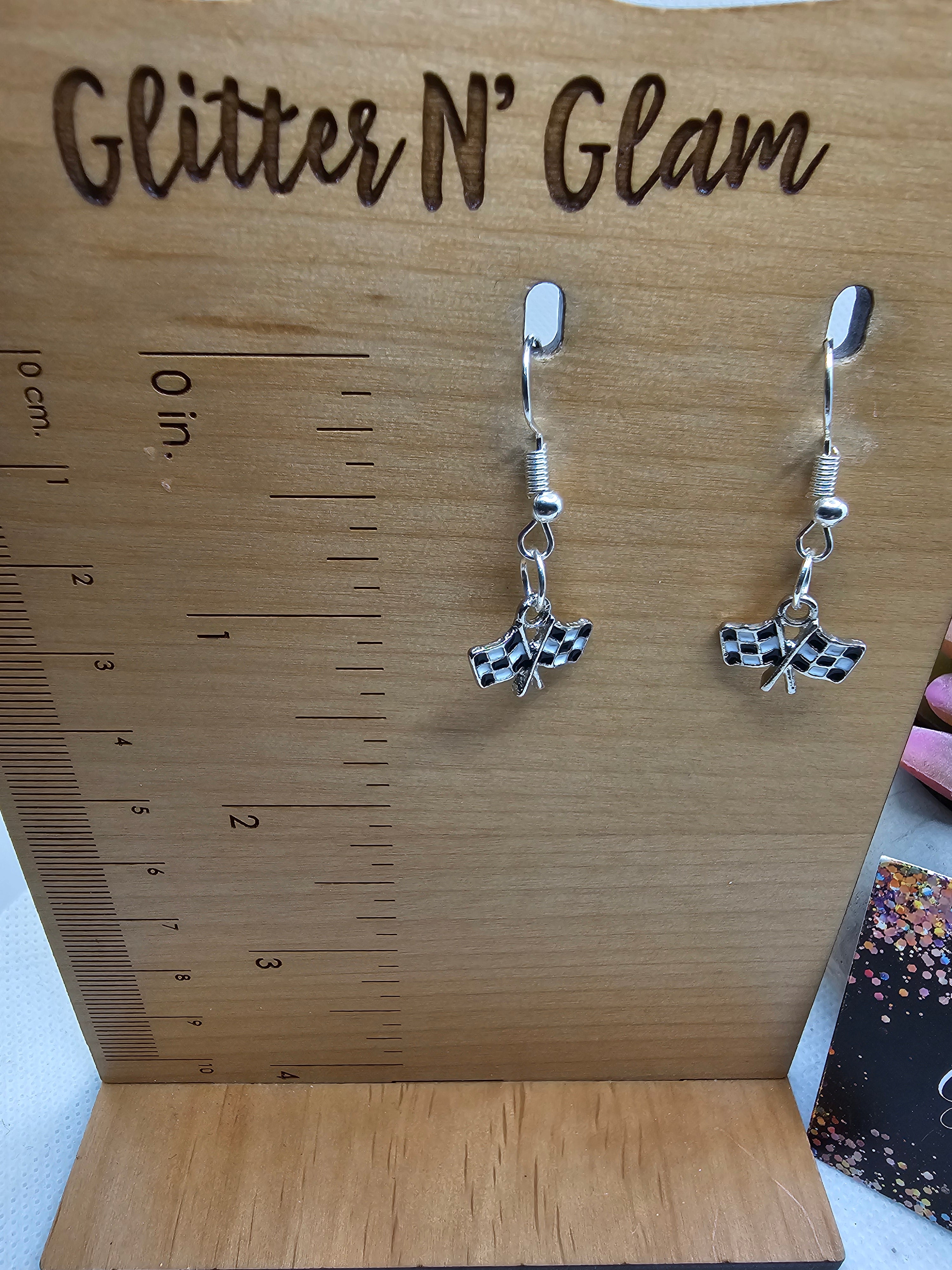 2686 Mini Checkered Flag Dangle Earrings