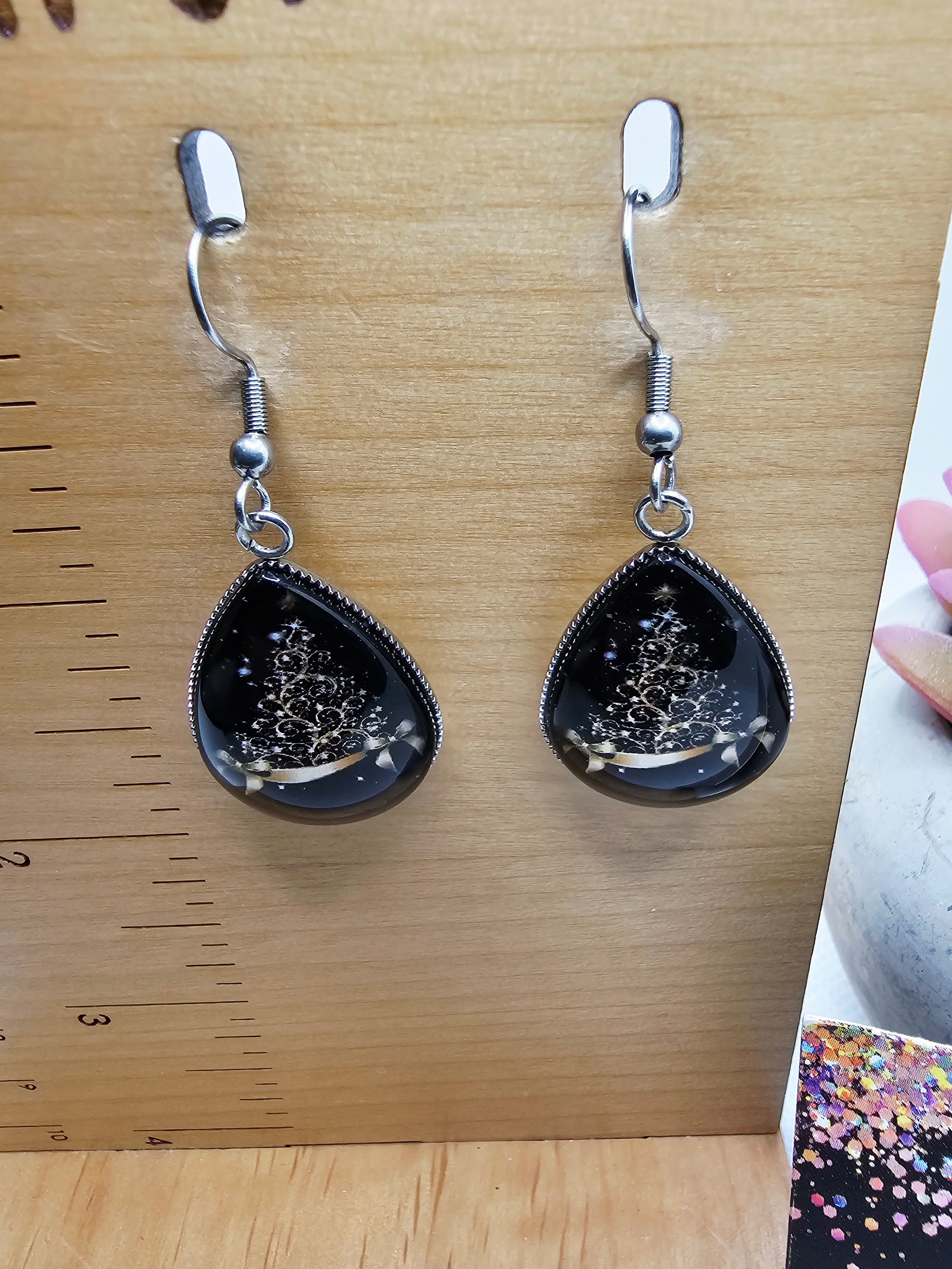 2709 Black and Gold Holiday Tree Dangle Earrings