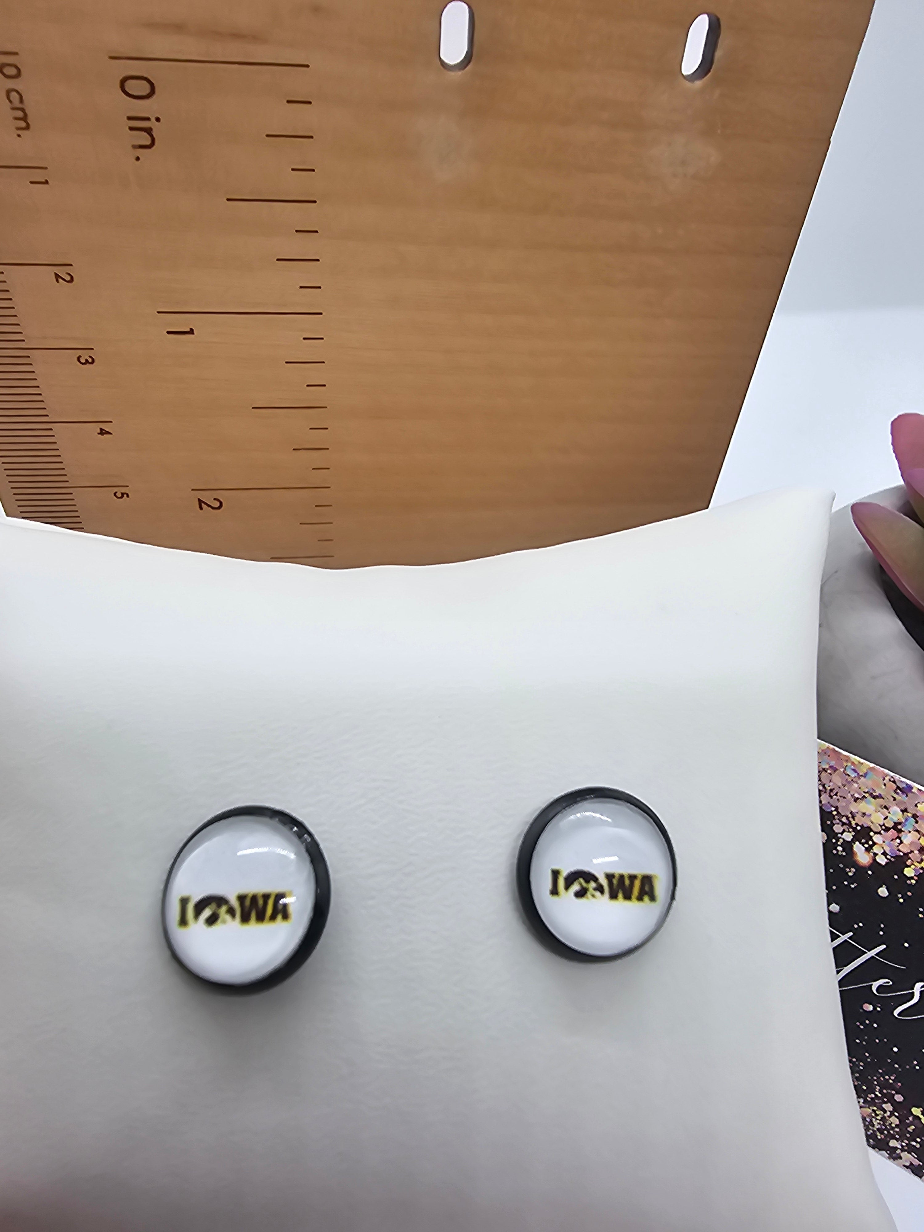 2606 Hawkeyes Stud Earrings