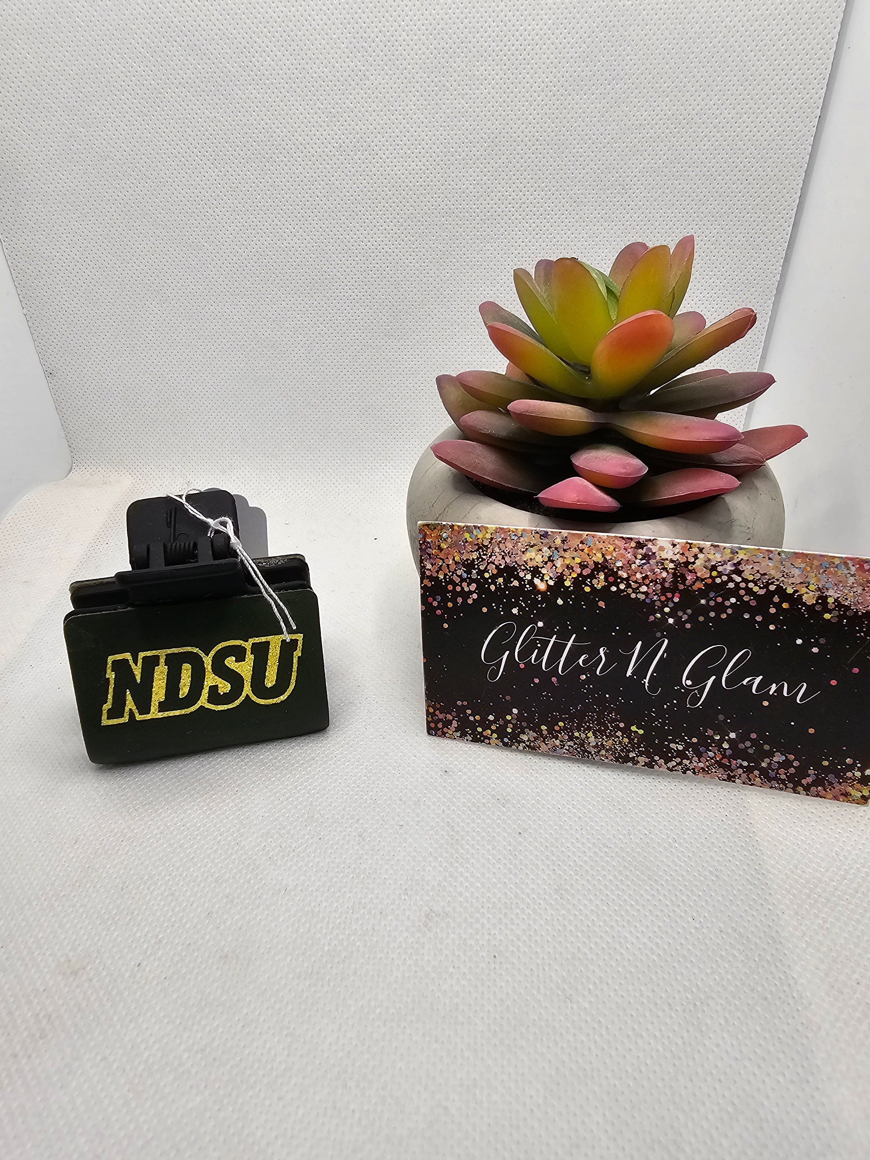 2669 Bison Small Leather Hair Claw Clip