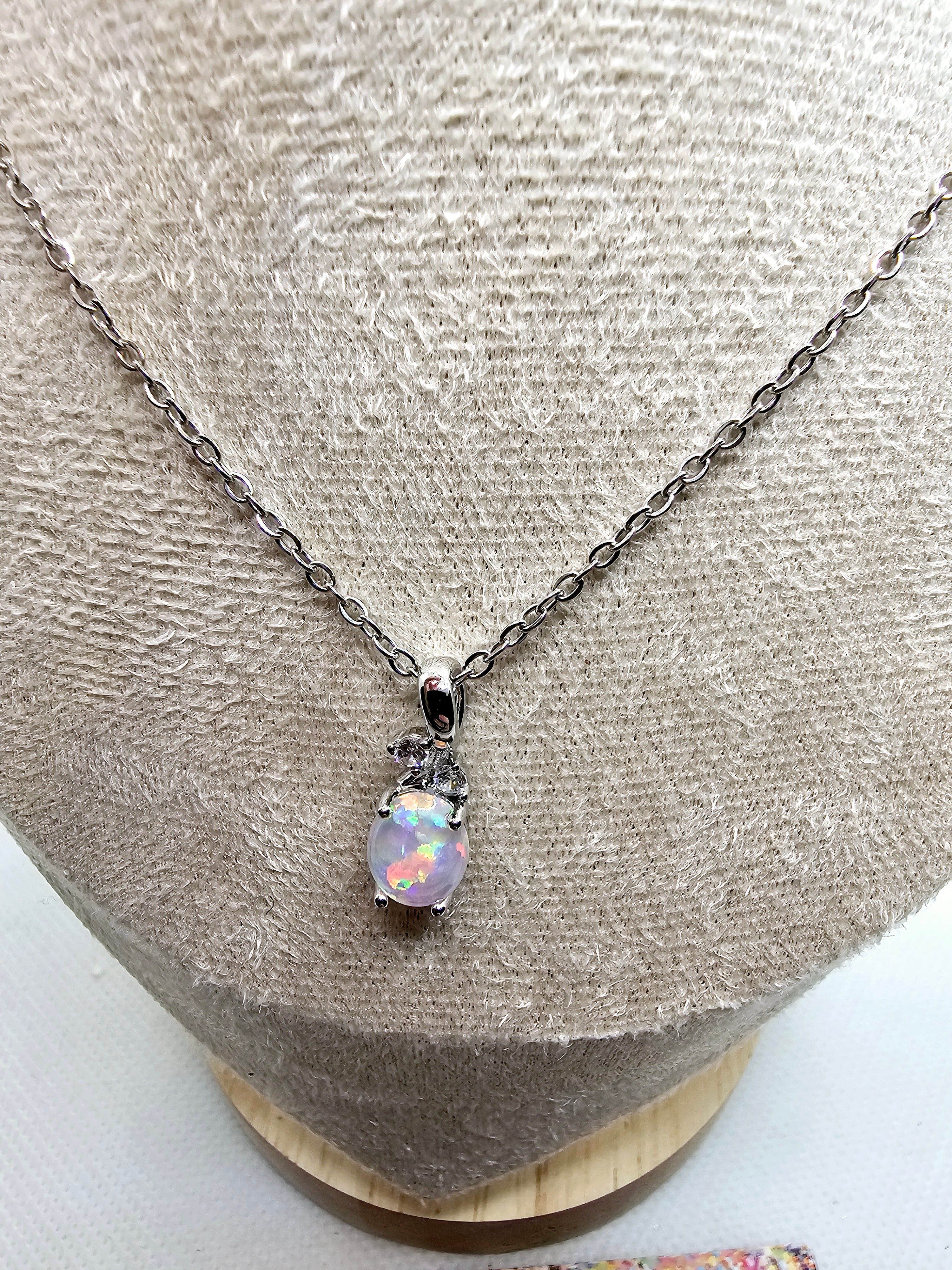 2577 Rounded Fire Opal Short Necklace and Earring Set