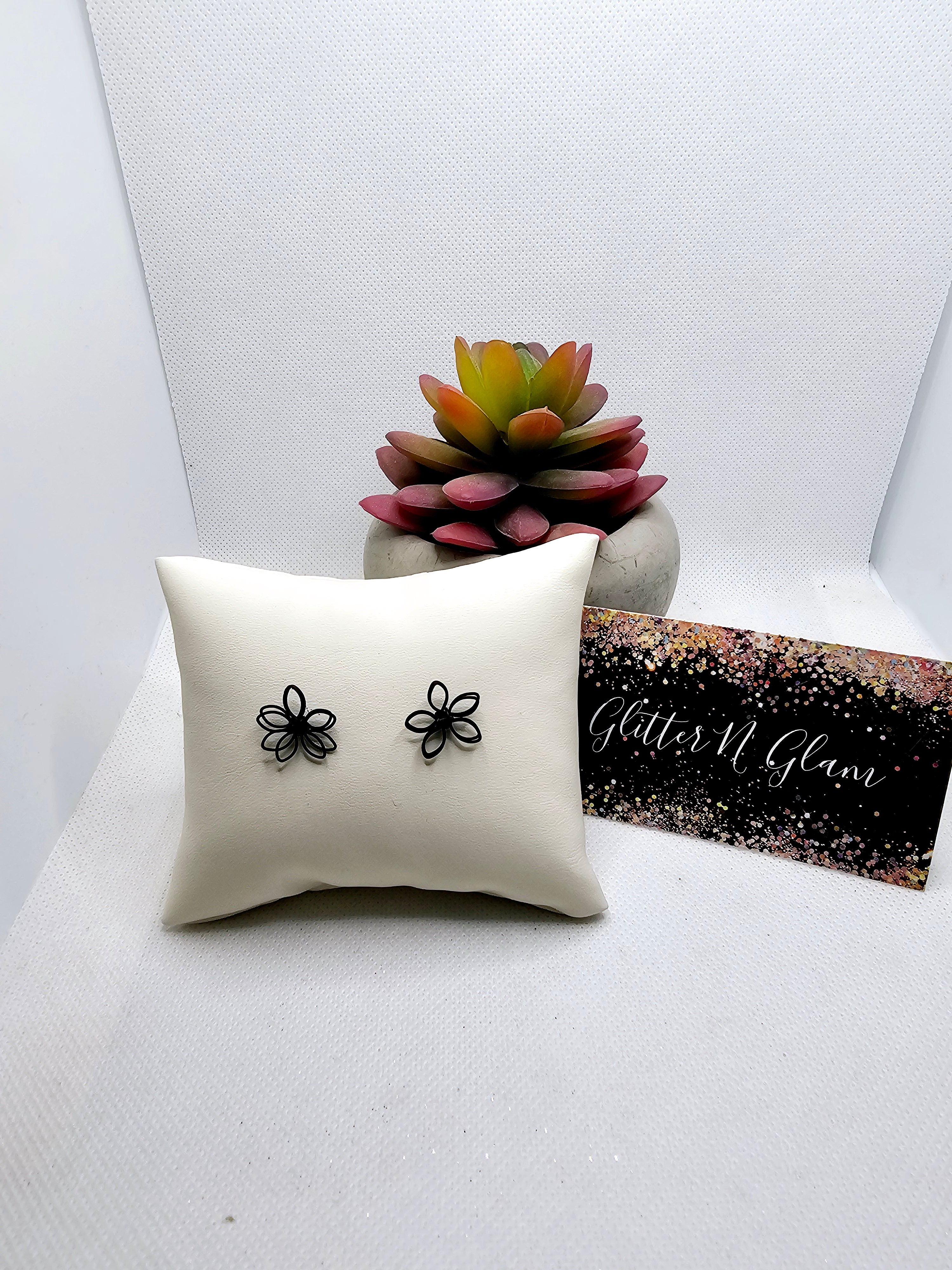 2598 Black Flower Stud Earrings