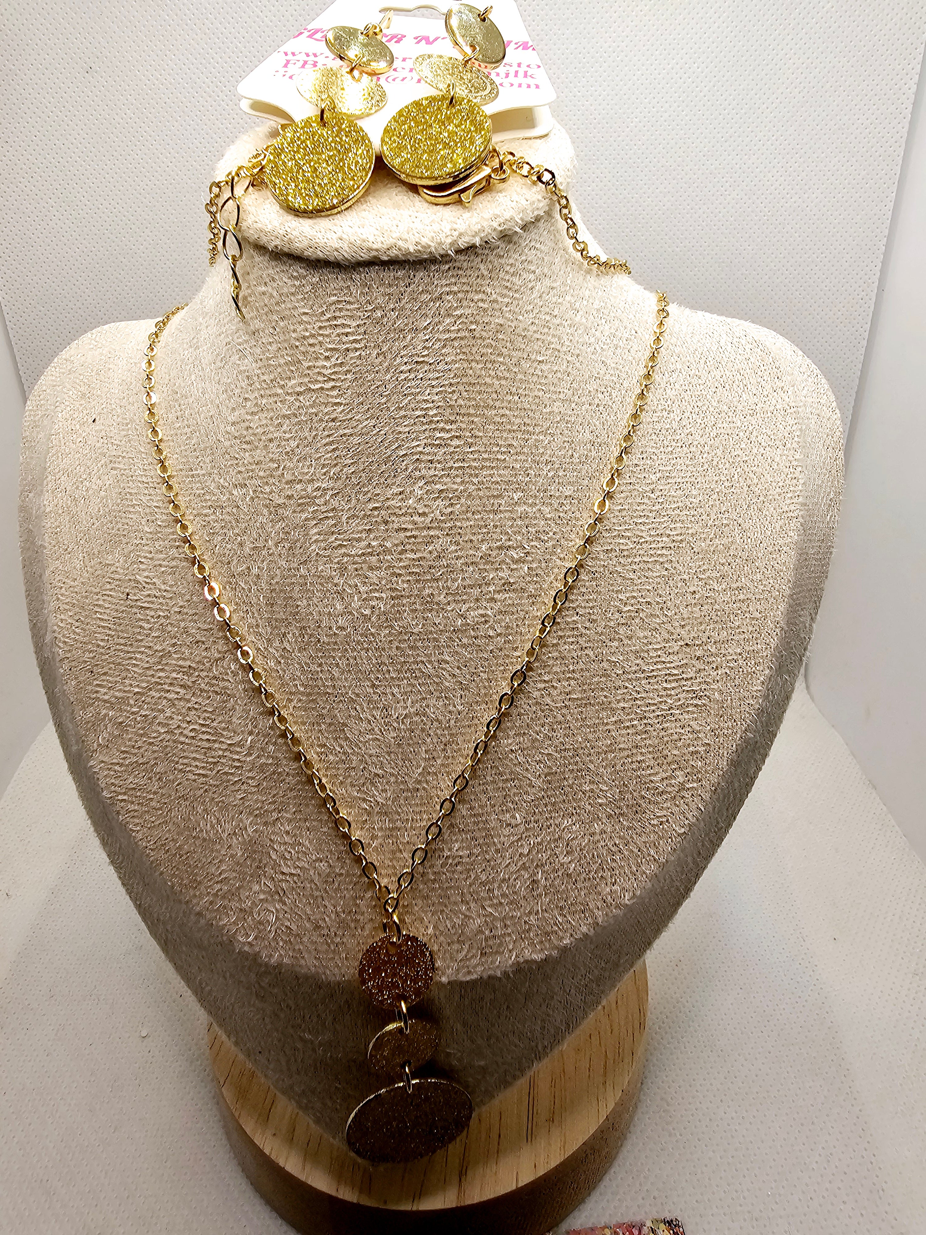 2579 Gold Long Sweater Necklace and Earring Set