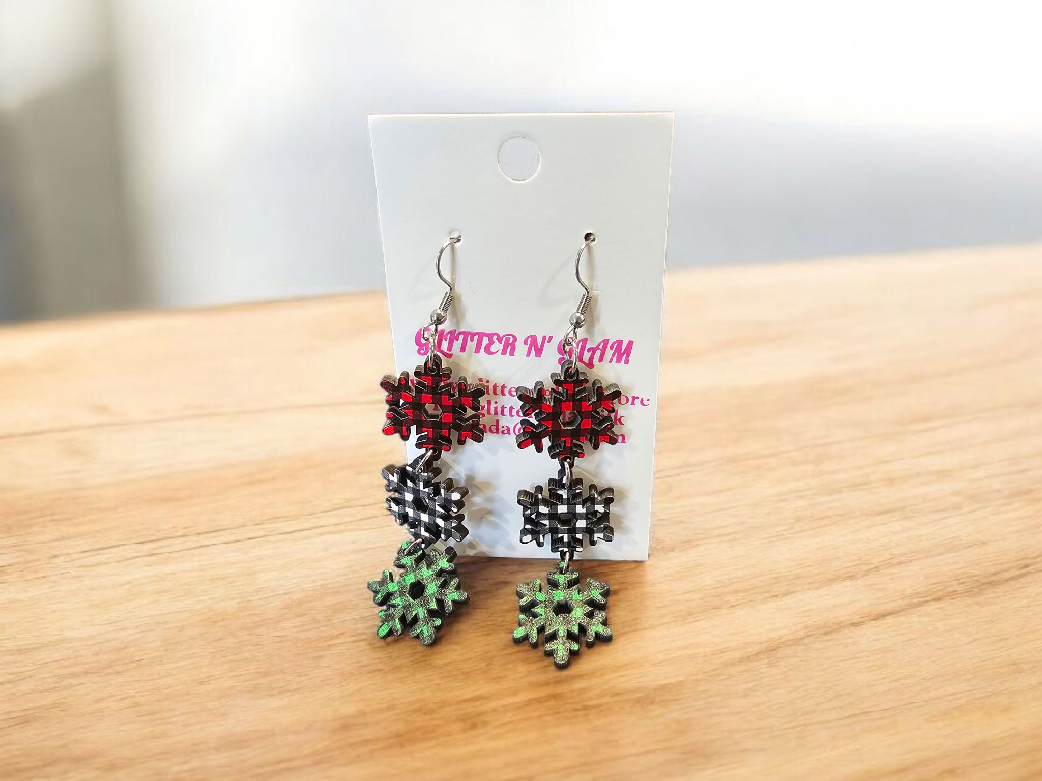 2760 Plaid Snowflake Dangle Earrings