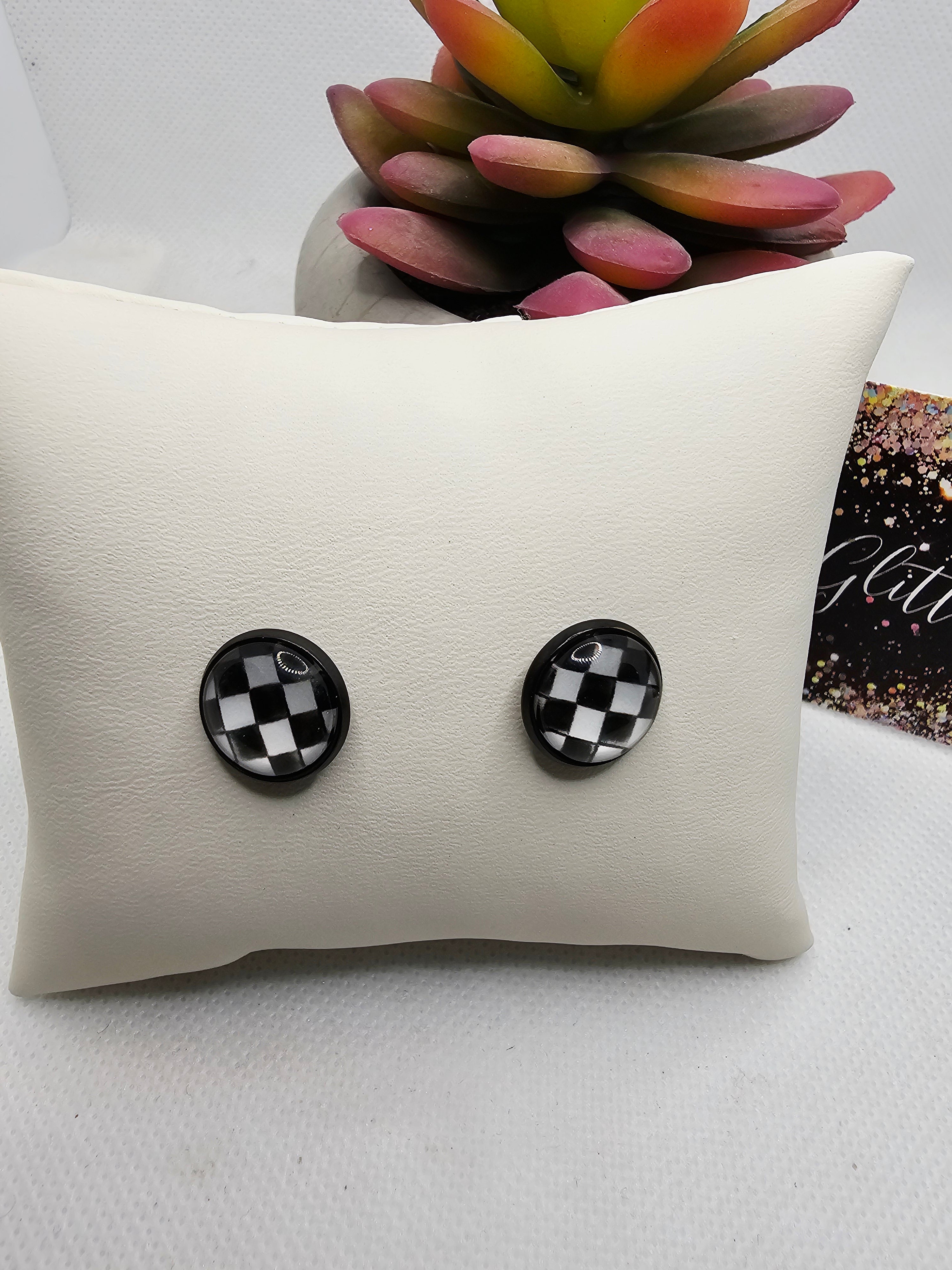 2685 Black and White Checkered Stud Earrings
