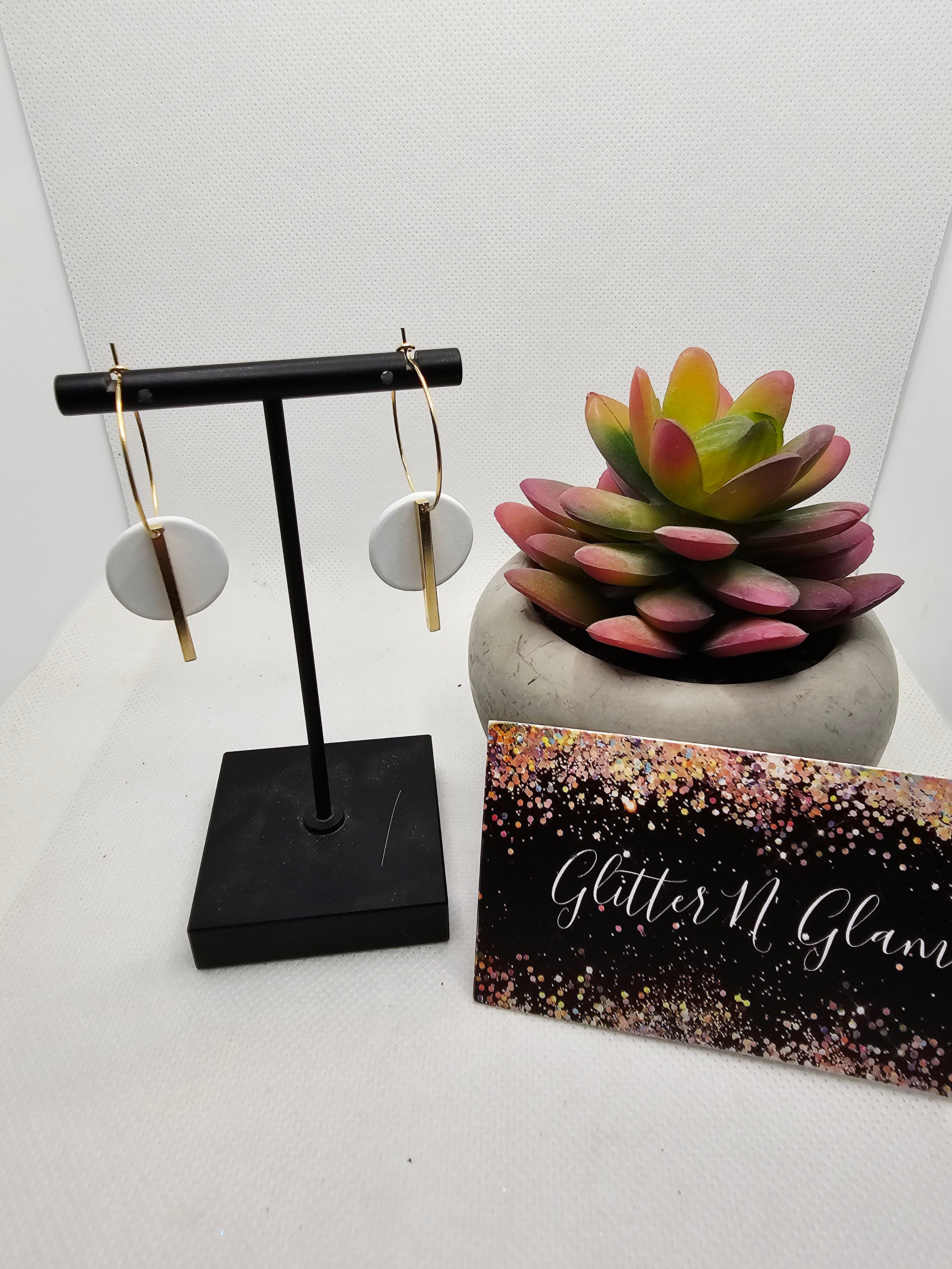 2706 White Clay Disc's with Gold Accents