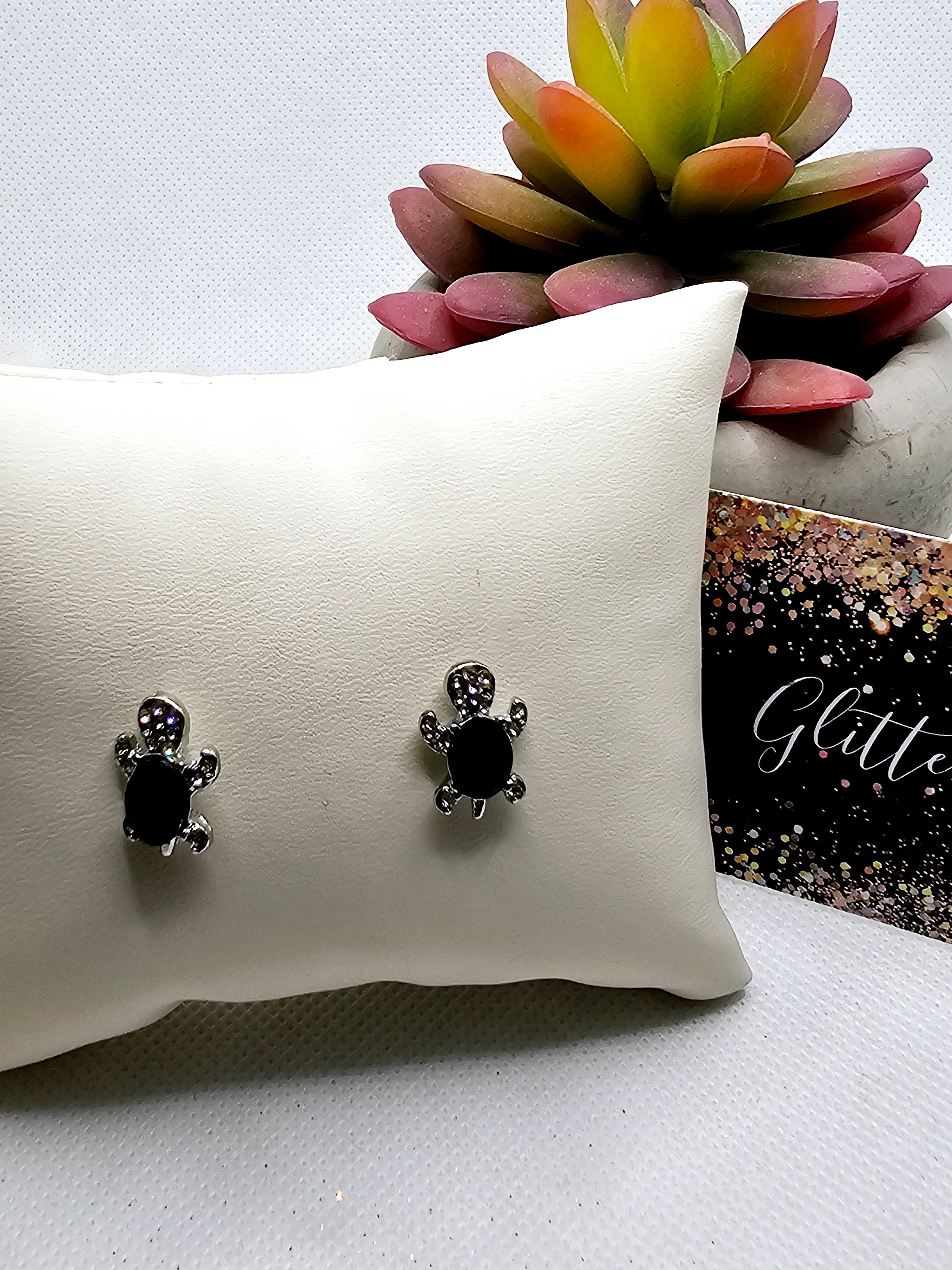 2516 Black Gem Sea Turtle Stud Earrings
