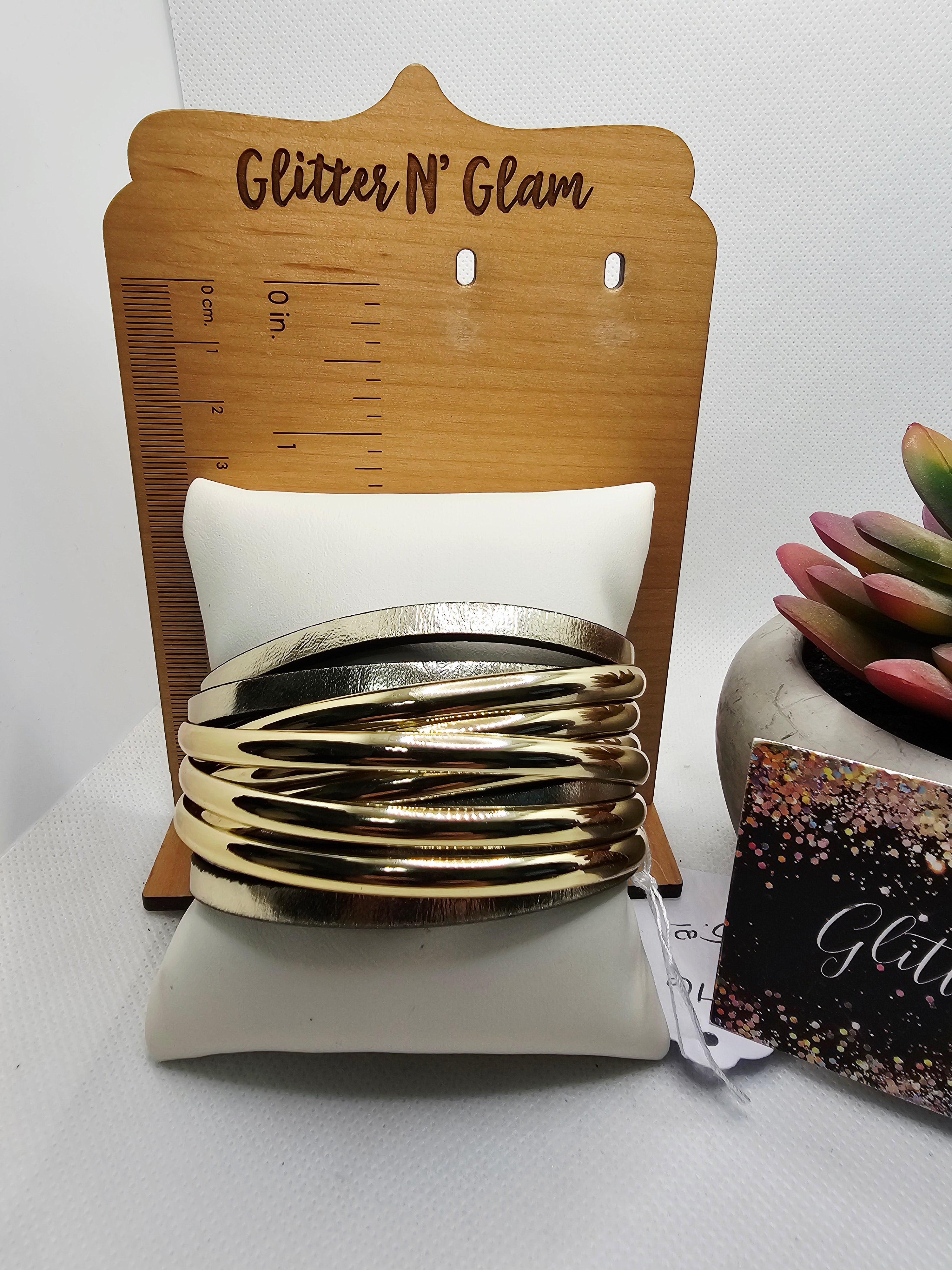 2716 Gold Leather Bracelet with magnetic closure