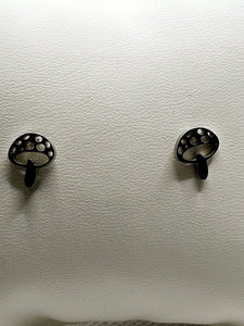 2532 Silver Mushroom Stud Earrings
