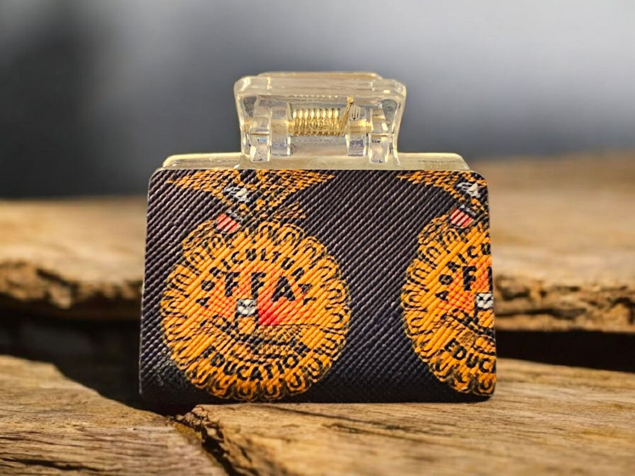 2737 FFA Small Leather Hair Claw Clip