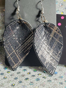 185 Black/Silver Upside Down Teardrop Dangle Earrings