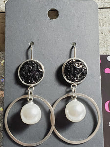 284 Black Druzy Dangle Earrings with Pearl