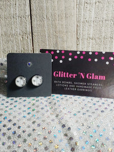 743 Black/White Dandelion Stud Earrings