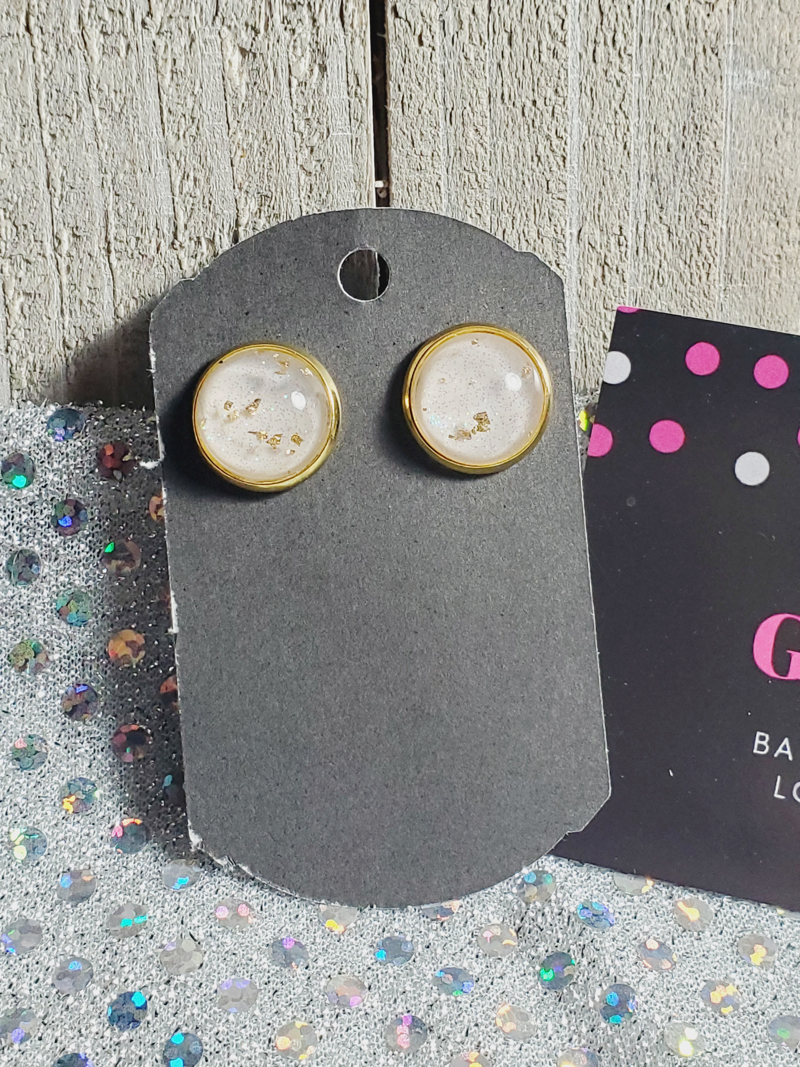 833 White With Gold Flakes Stud Earrings