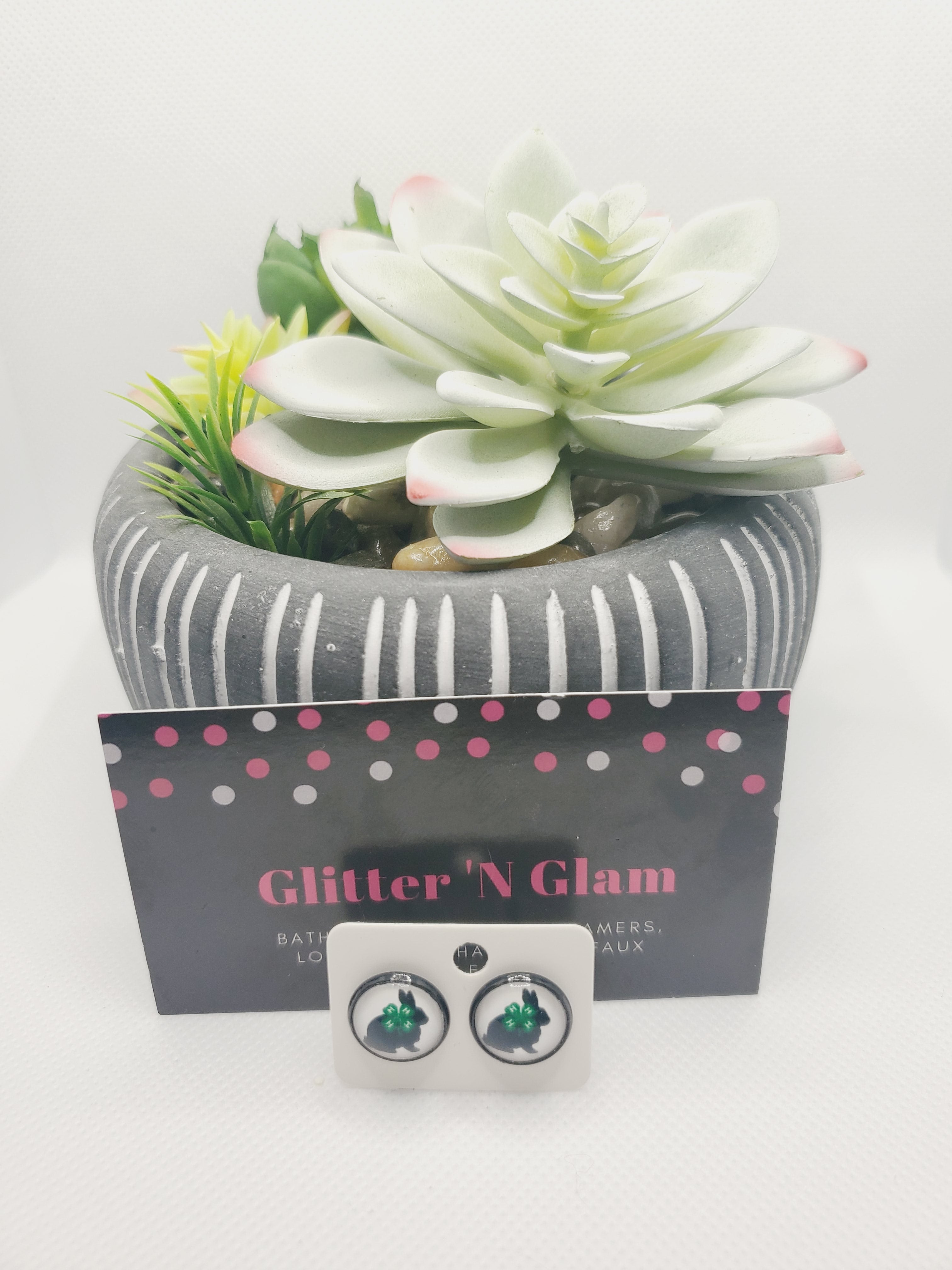 802 Rabbit 4H Stud Earrings