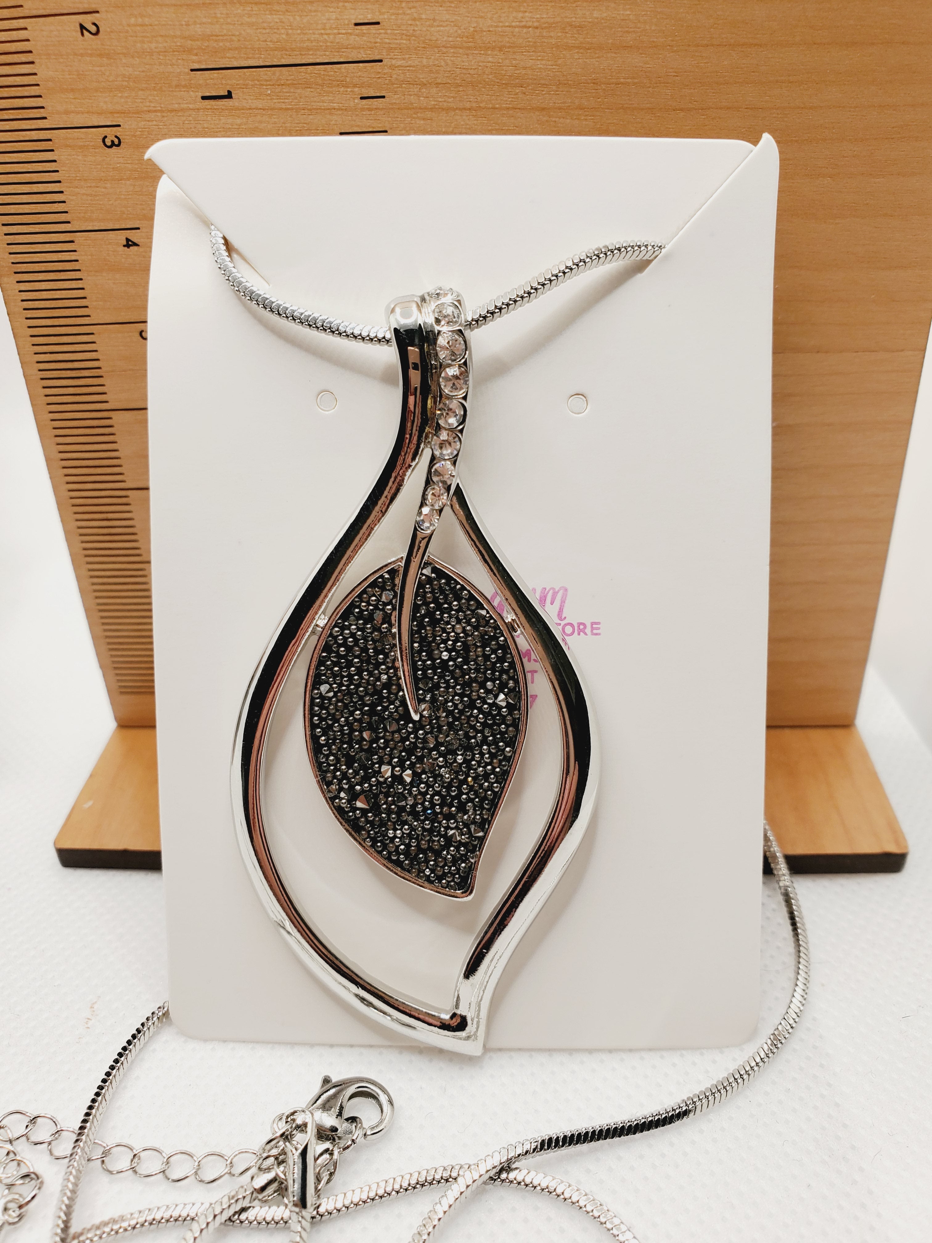 546 Sparkly Silver and Black Leaf Long Statement Necklace