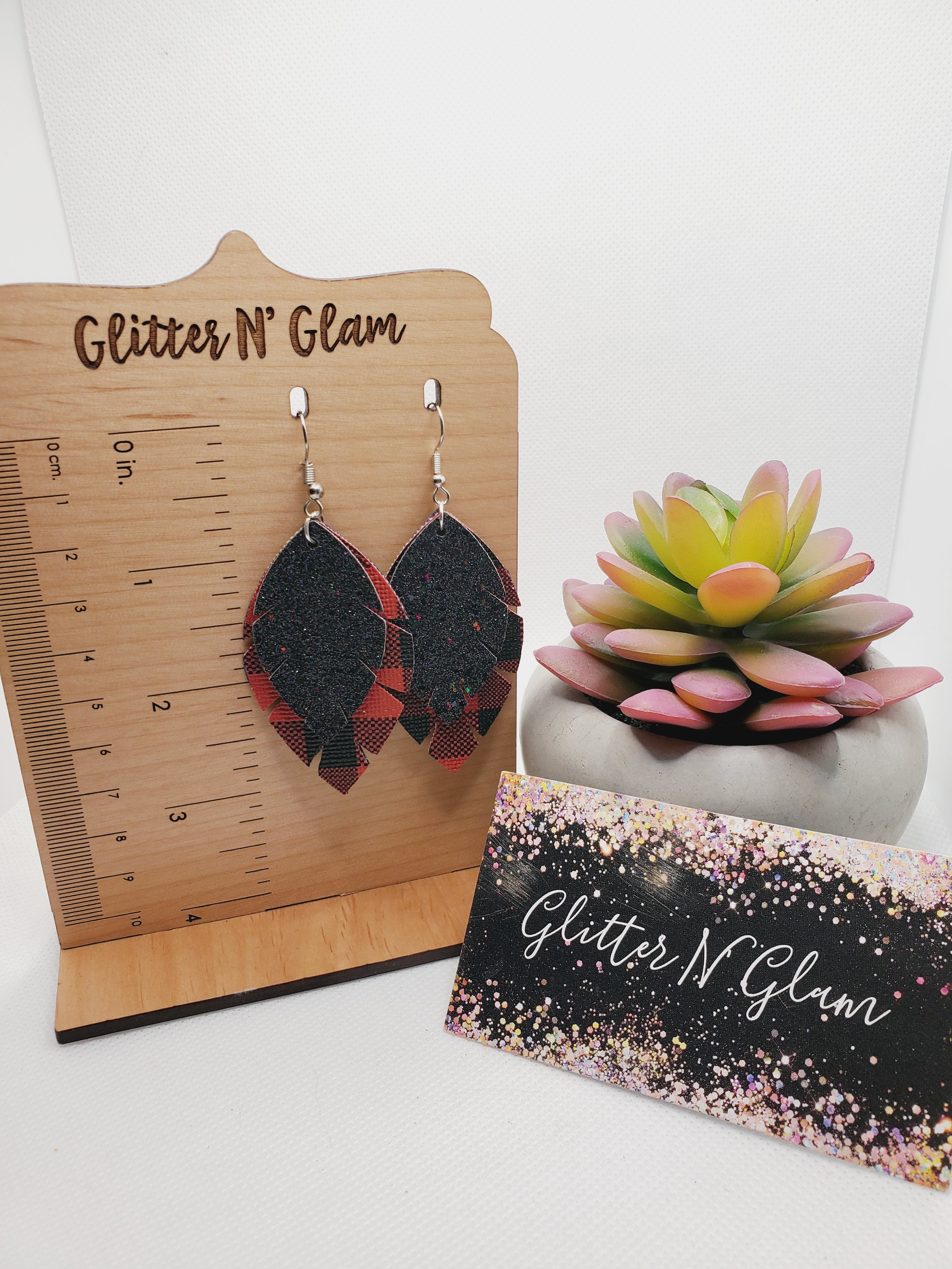 1045 Buffalo Plaid Leaf Dangle Earrings