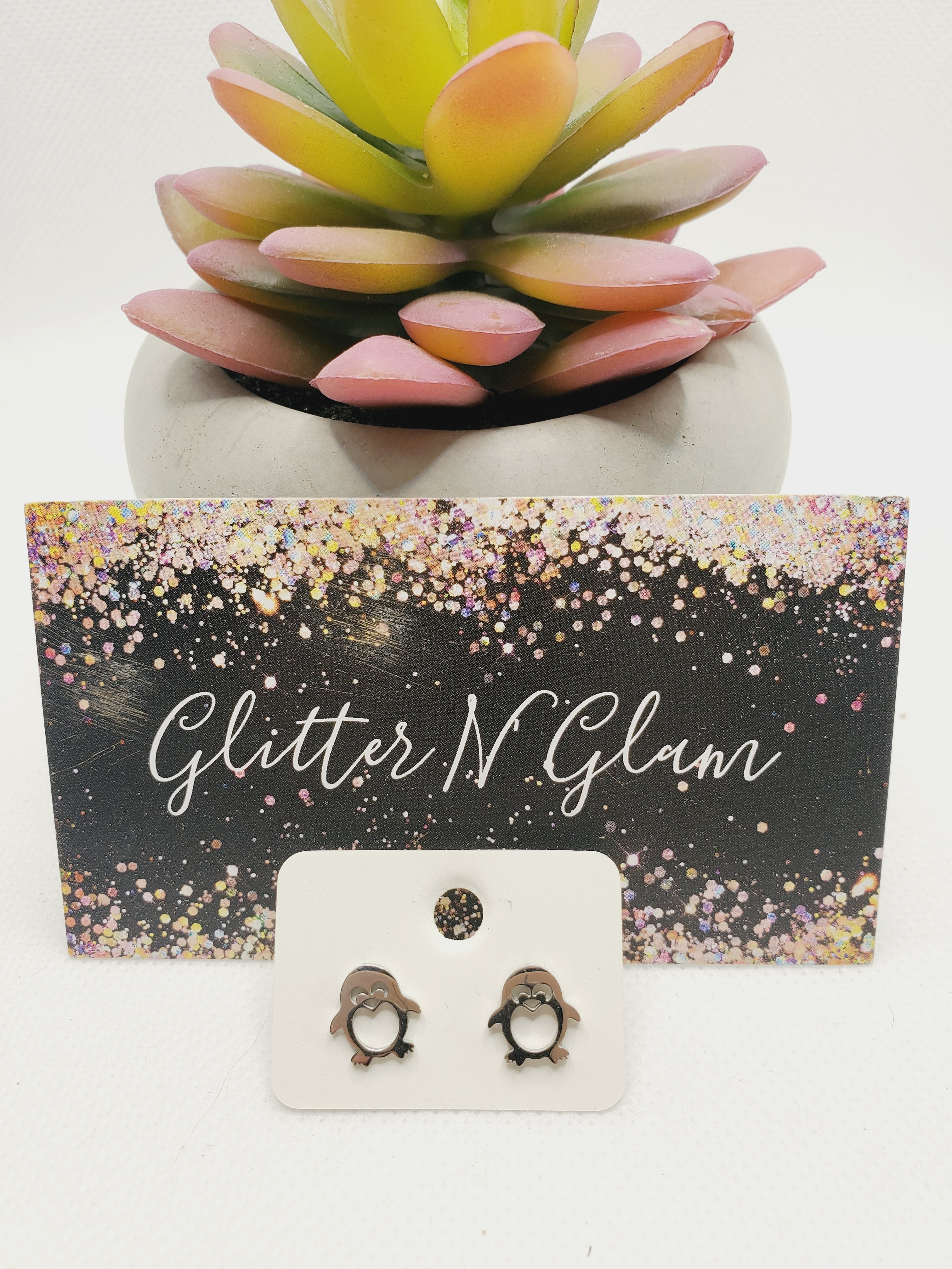1071 Silver Penquin Stud Earrings